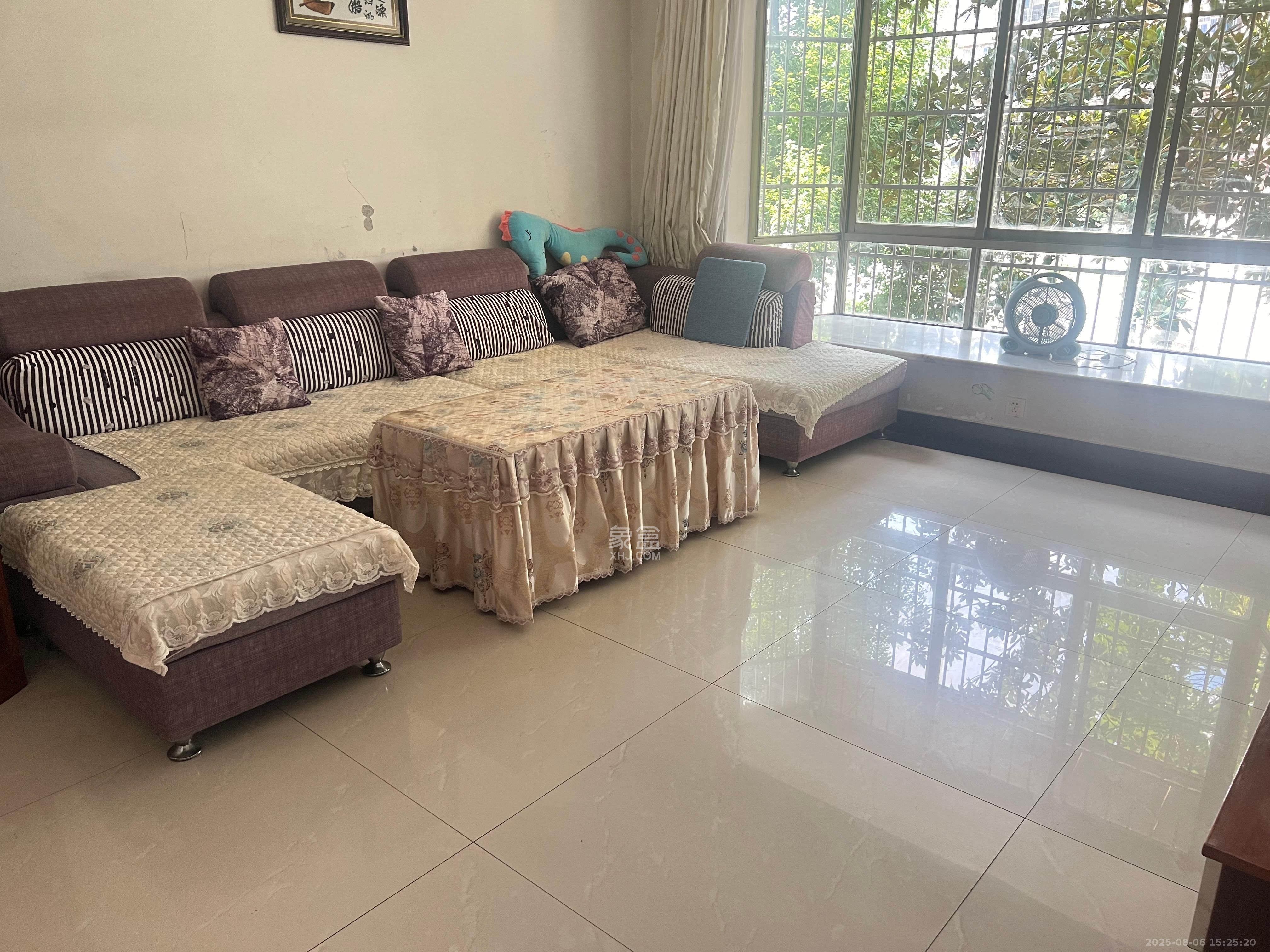 鑫园 3室1厅1卫 2300.0元/月 鑫园 3室1厅1卫 2300.0元/月室内图