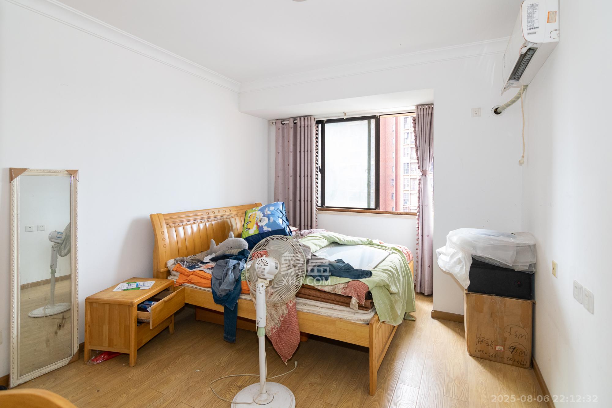 新城国际花都 3室2厅1卫 63.8万 新城国际花都 3室2厅1卫 63.8万卧室