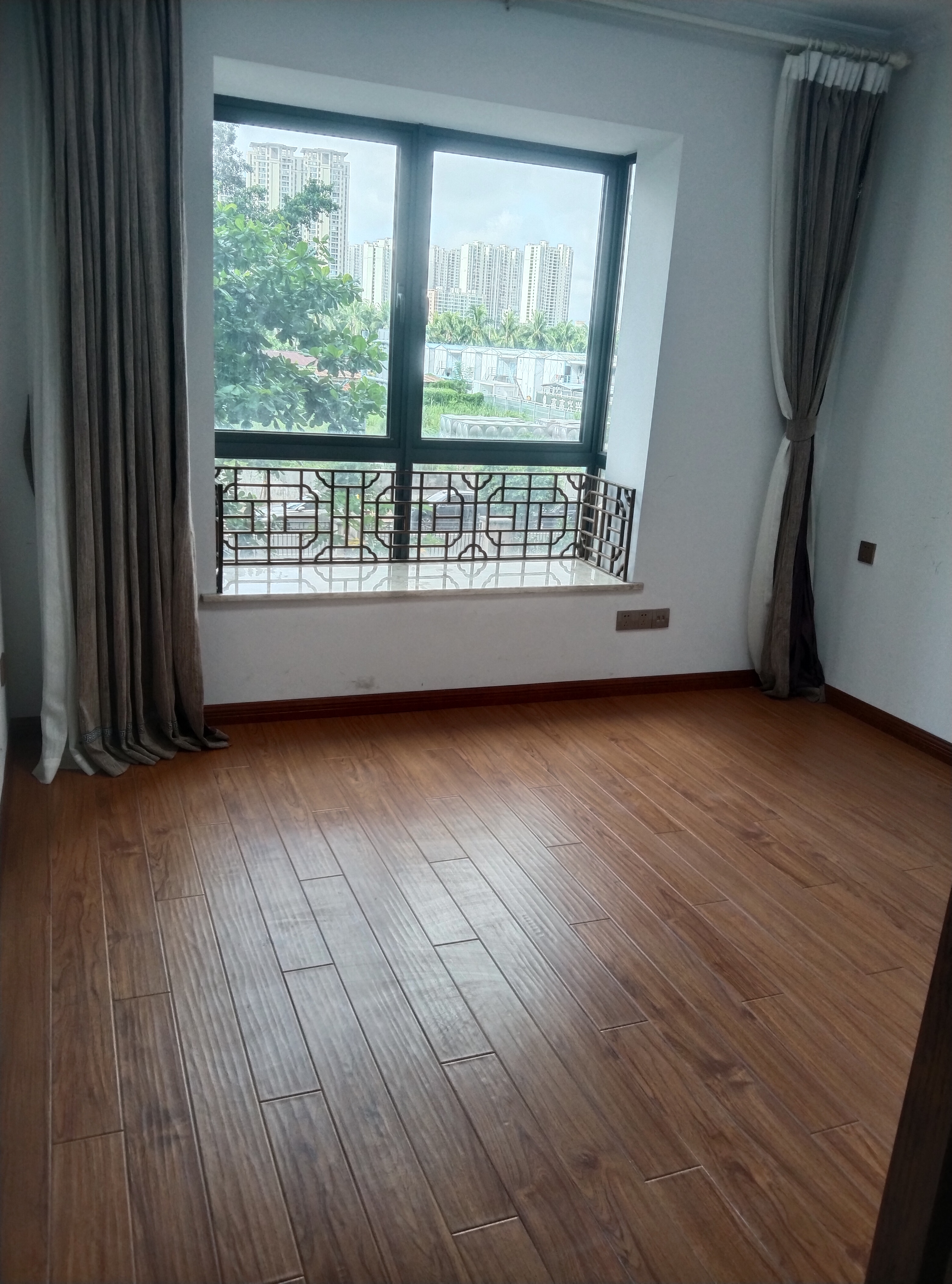 国兴城(B区) 4室2厅2卫 4800.0元/月 国兴城(B区) 4室2厅2卫 4800.0元/月室内图