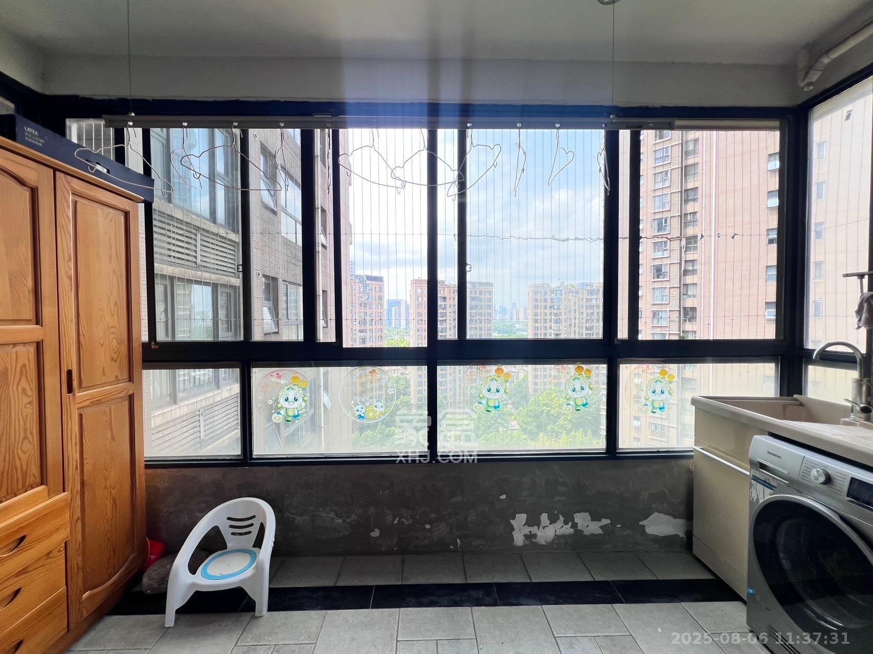 藏珑湖上国际花园 4室2厅2卫 4000.0元/月 藏珑湖上国际花园 4室2厅2卫 4000.0元/月室内图