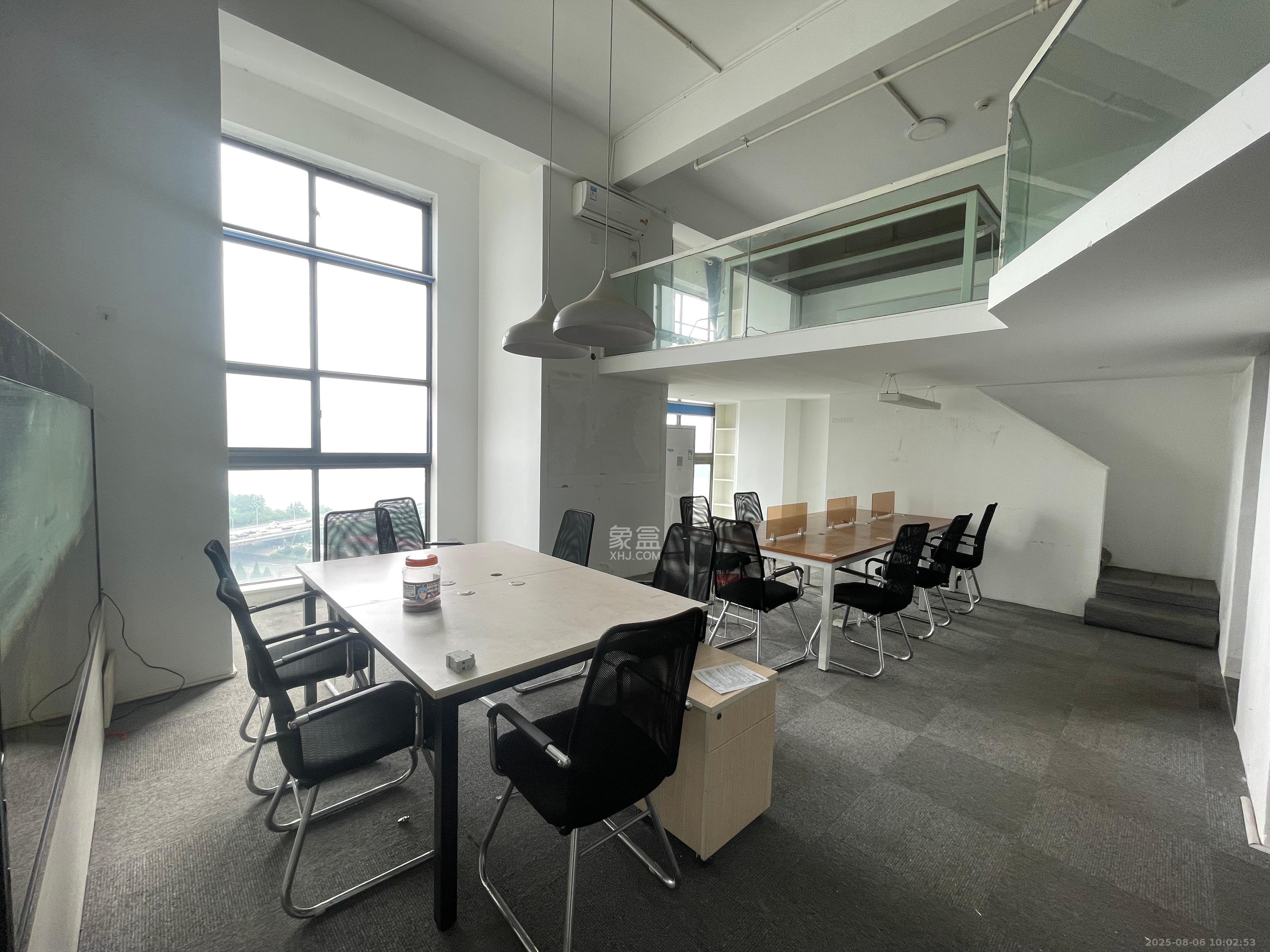 兰亭湾畔 1室1厅1卫 4000.0元/月 兰亭湾畔 1室1厅1卫 4000.0元/月室内图