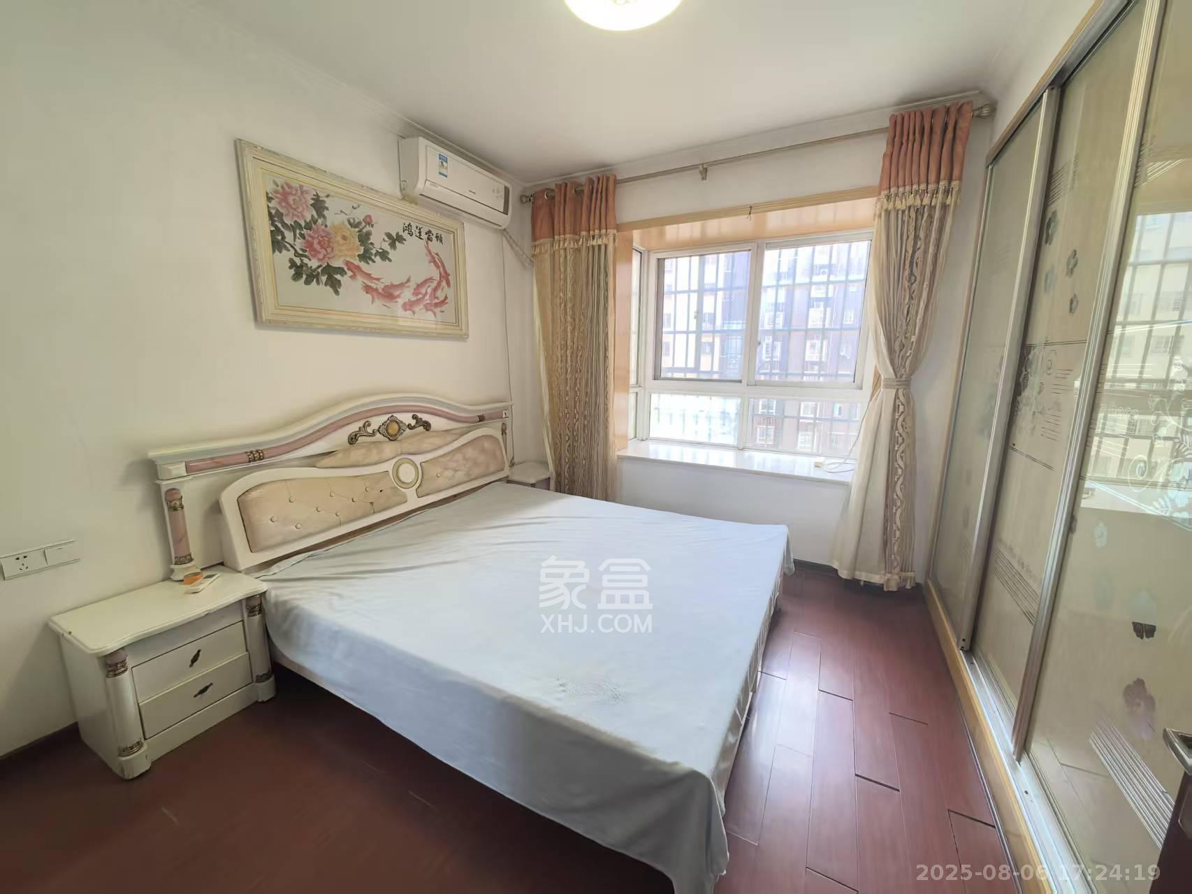 世景华庭  3室2厅2卫    1800.0元/月 世景华庭  3室2厅2卫    1800.0元/月室内图