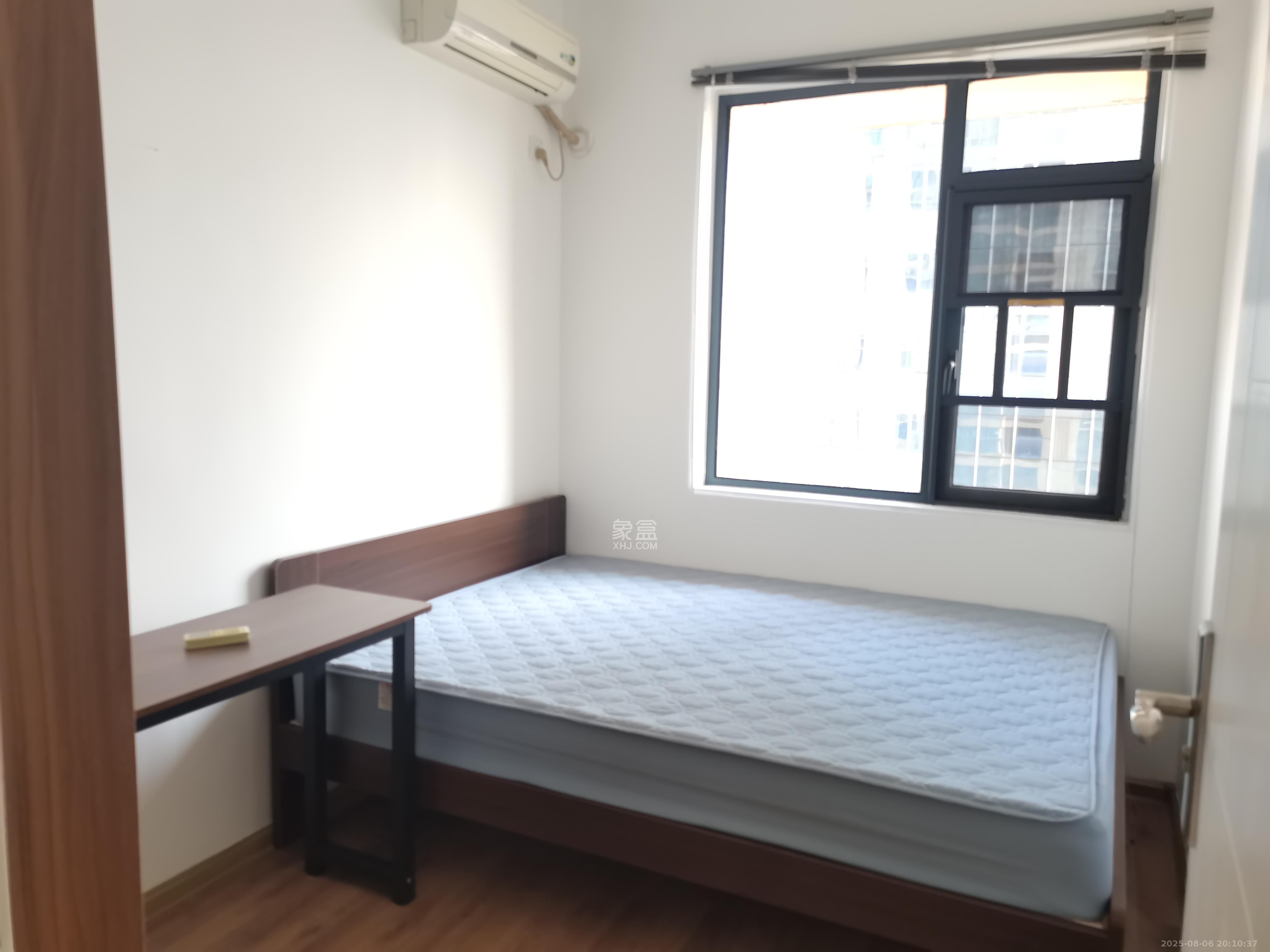 兴旺双铁城  4室2厅2卫    3200.0元/月室内图