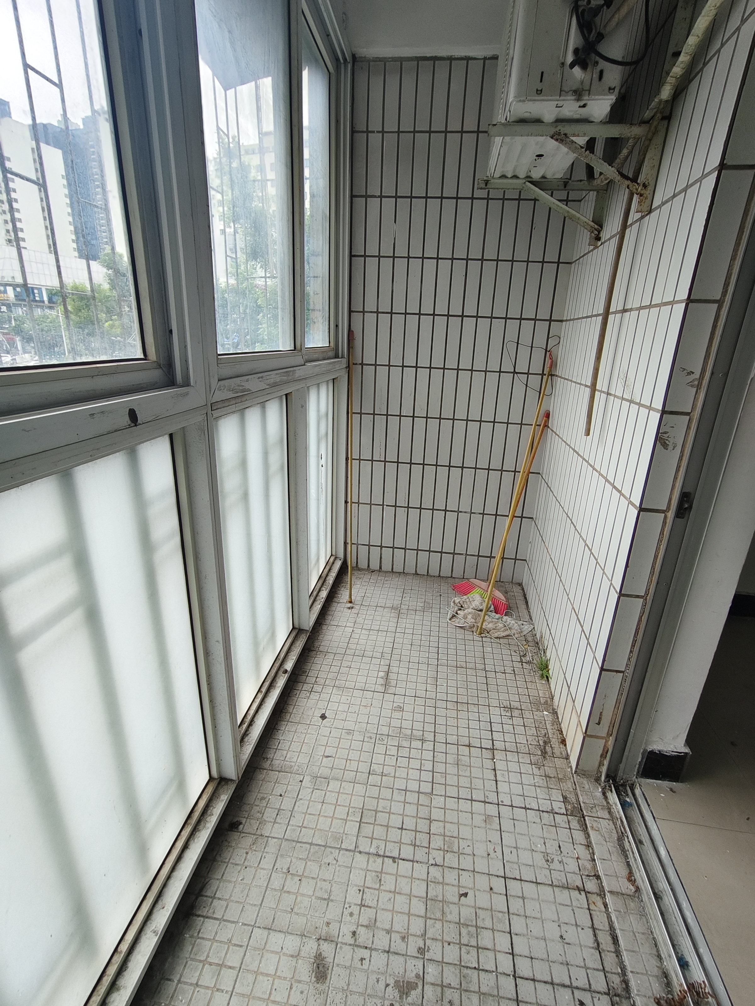 九都大厦 3室2厅2卫 2800.0元/月 九都大厦 3室2厅2卫 2800.0元/月室内图