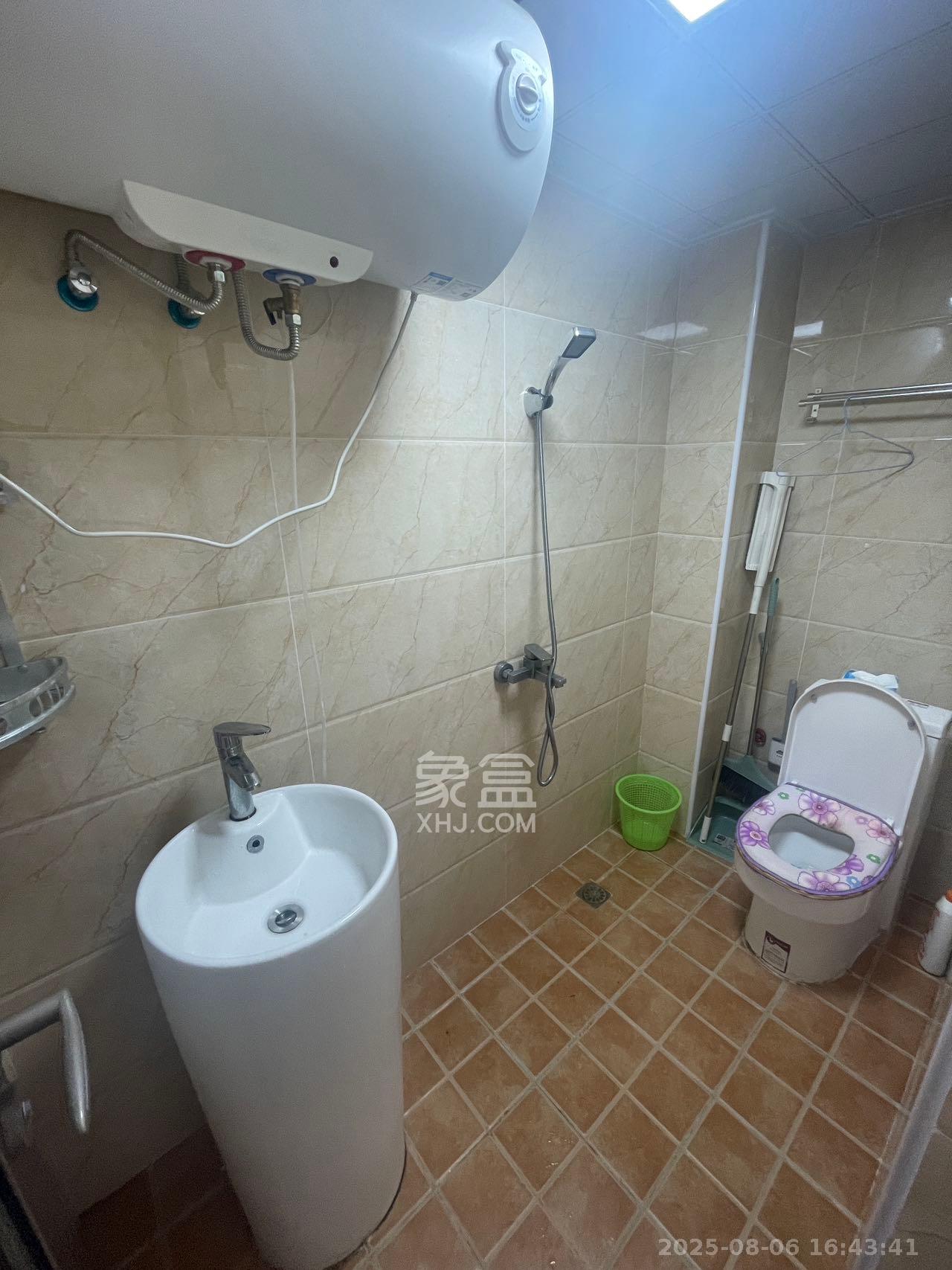 弘坤云寓  1室1厅1卫   2200.00元/月室内图