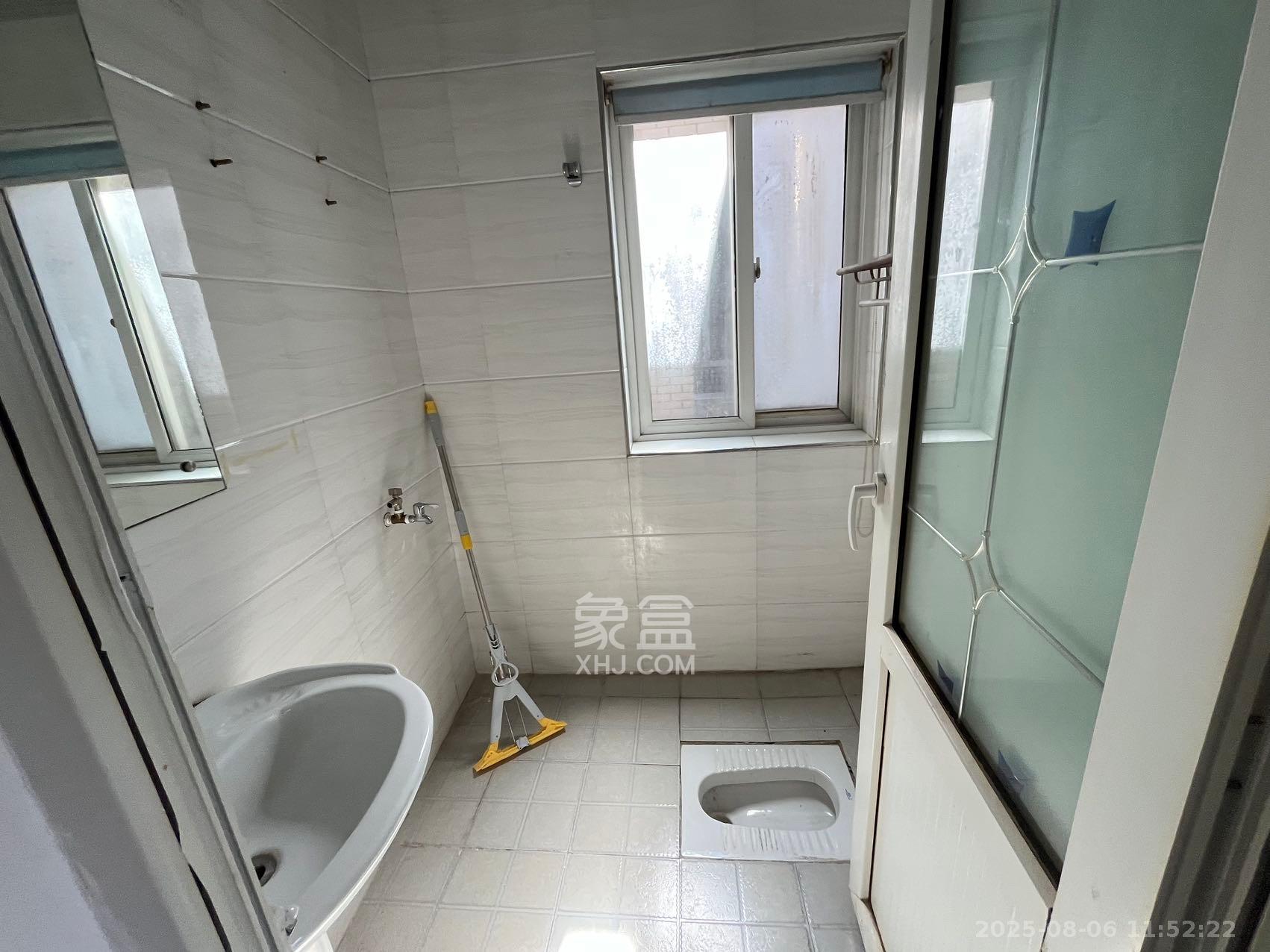 新芙蓉之都  6室2厅2卫    7600.0元/月室内图