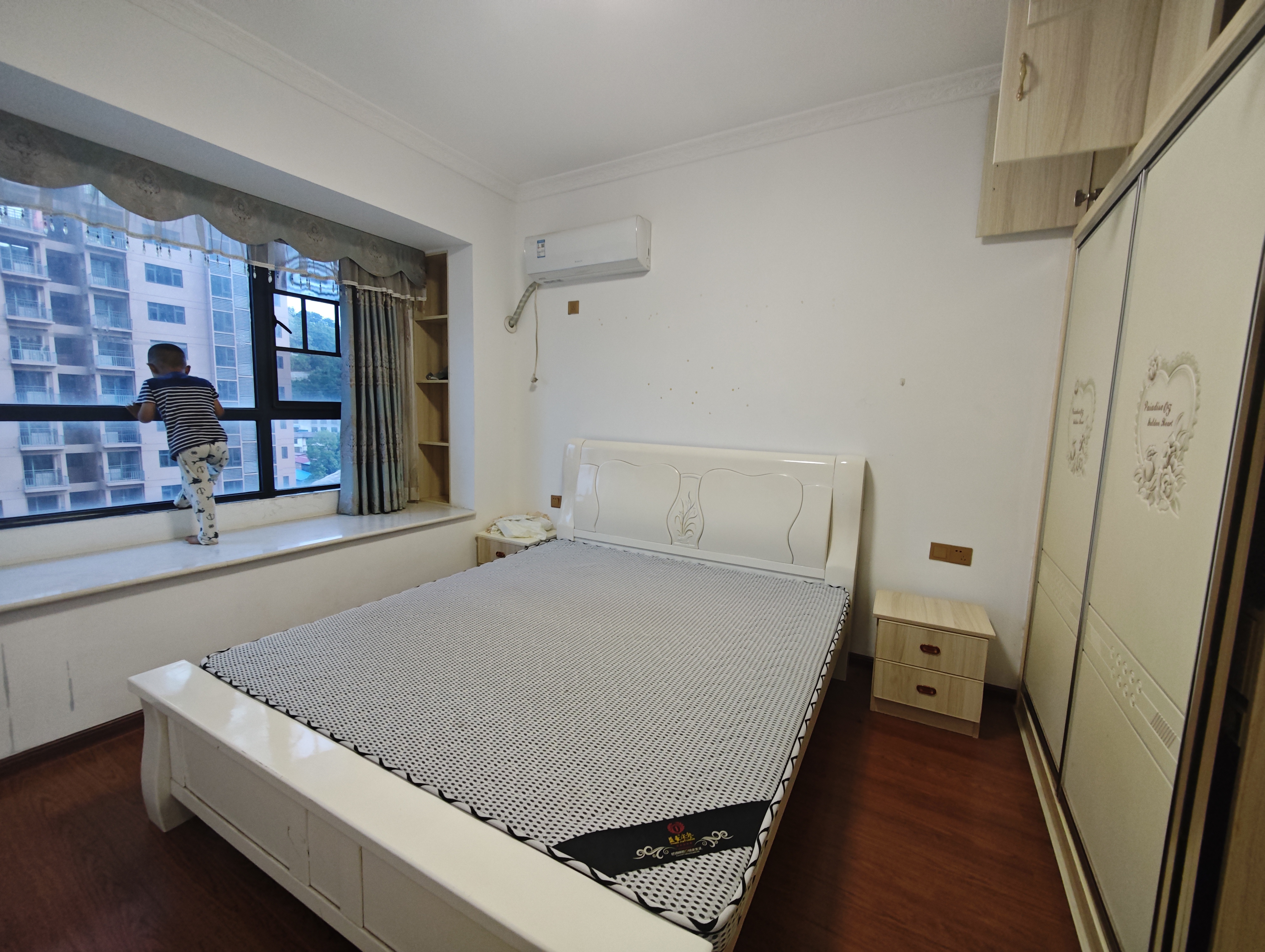 百弘学府城 3室2厅2卫 1800.0元/月 百弘学府城 3室2厅2卫 1800.0元/月室内图