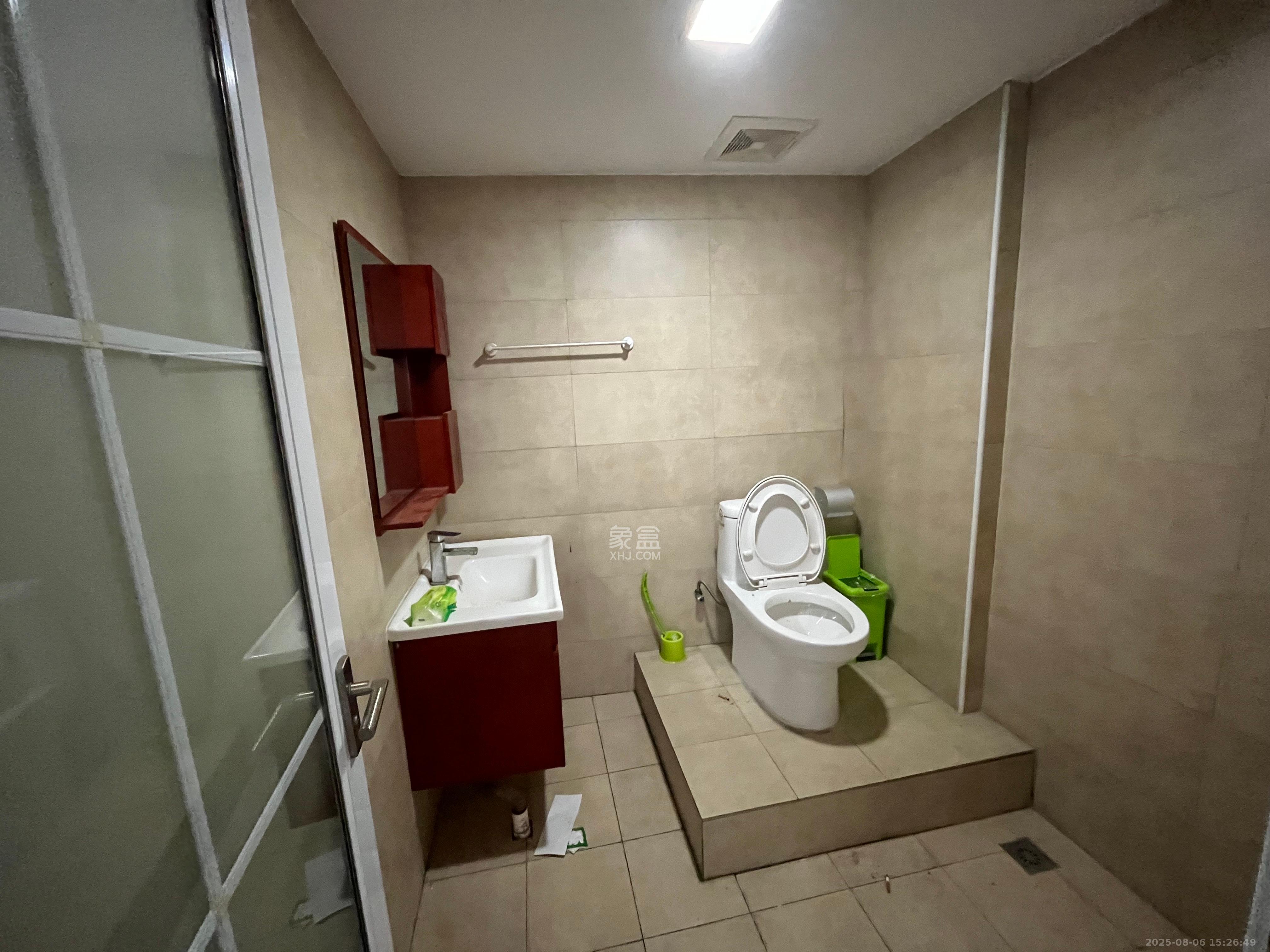 新世纪大厦 2室1厅1卫 3000.0元/月 新世纪大厦 2室1厅1卫 3000.0元/月室内图