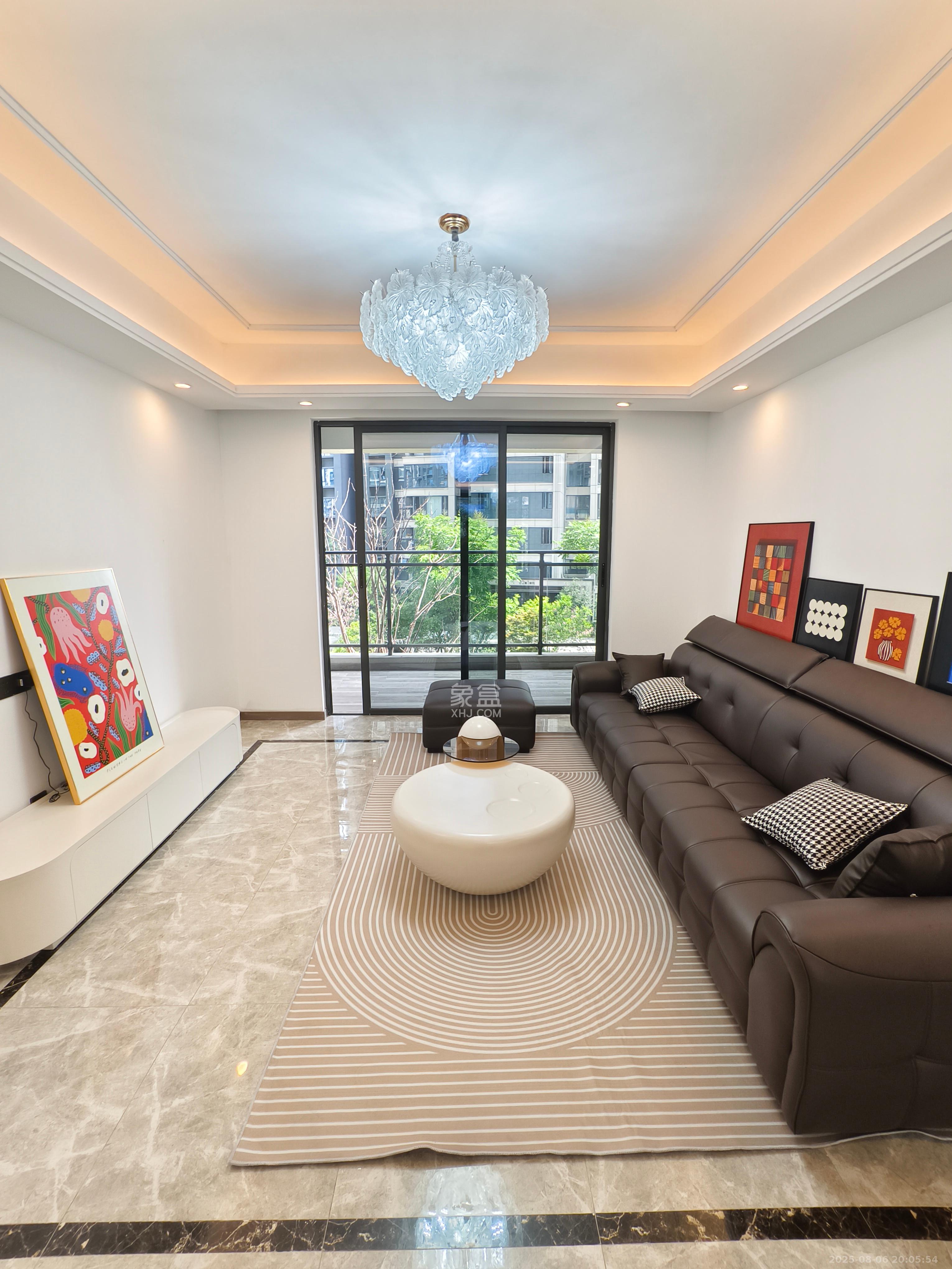 绿地V岛 4室2厅2卫 4200.0元/月 绿地V岛 4室2厅2卫 4200.0元/月室内图