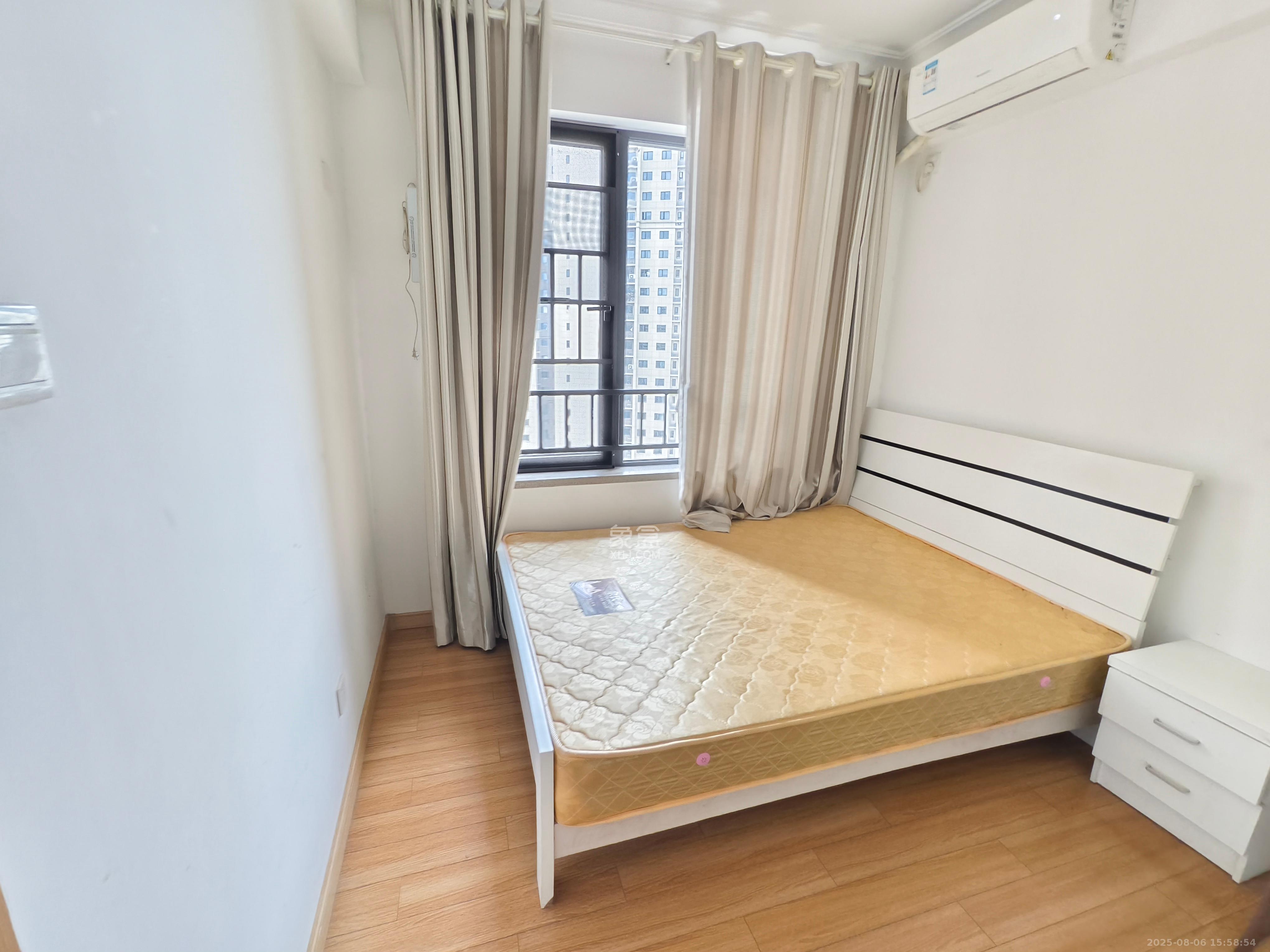 万科金域蓝湾 3室2厅2卫 2900.0元/月 万科金域蓝湾 3室2厅2卫 2900.0元/月室内图