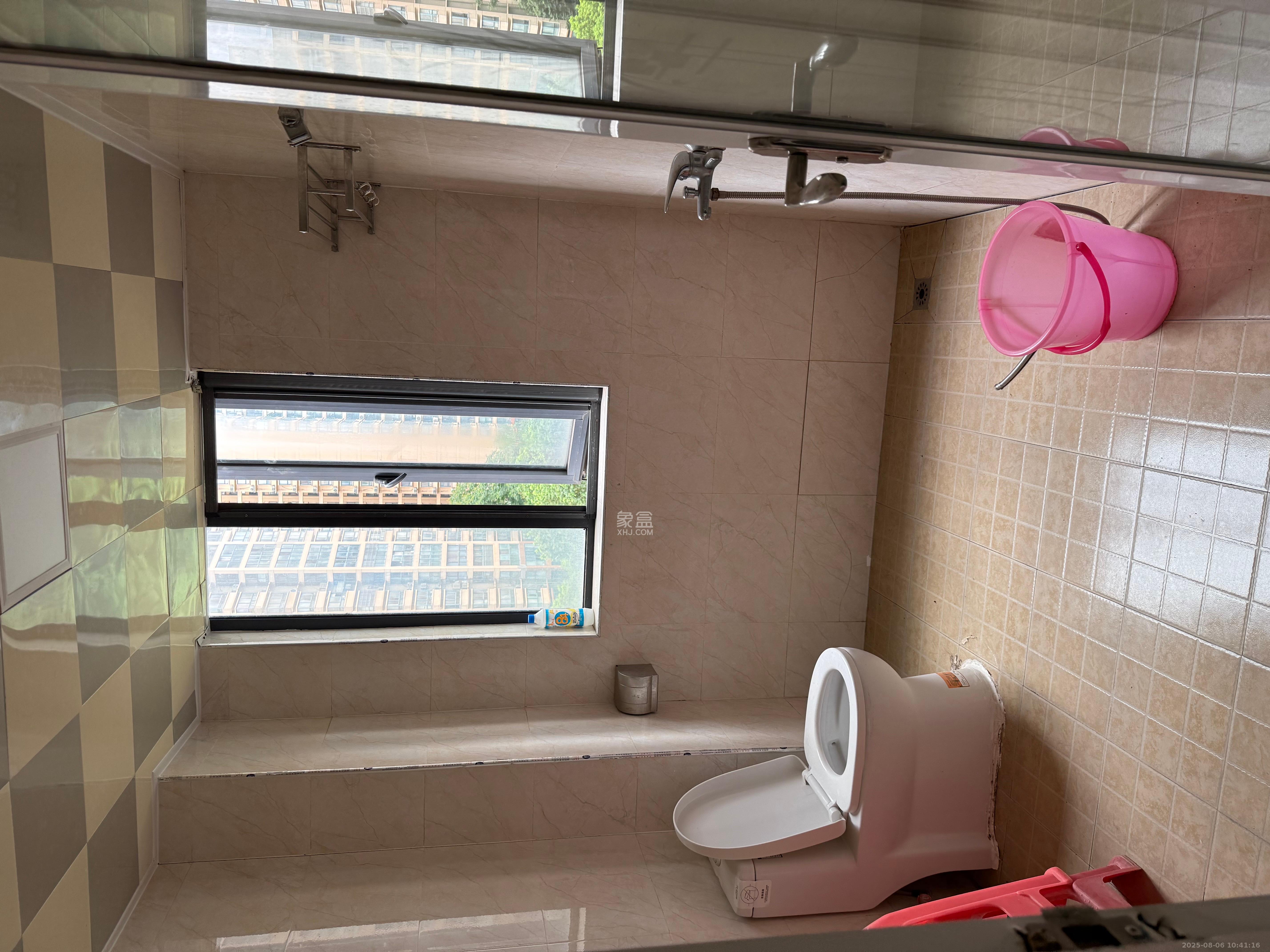 华悦城 4室2厅2卫 2500.0元/月 华悦城 4室2厅2卫 2500.0元/月室内图