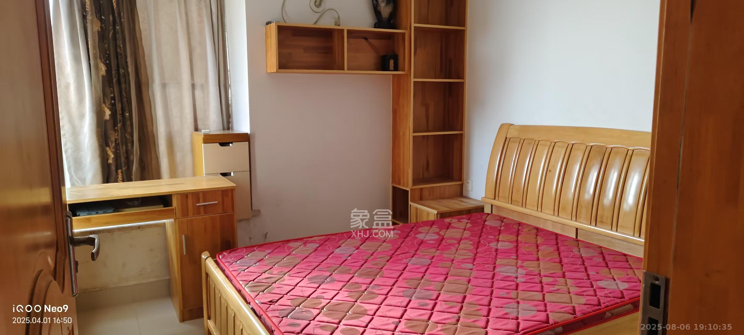 弘欣公寓 4室2厅1卫 2400.0元/月 弘欣公寓 4室2厅1卫 2400.0元/月室内图