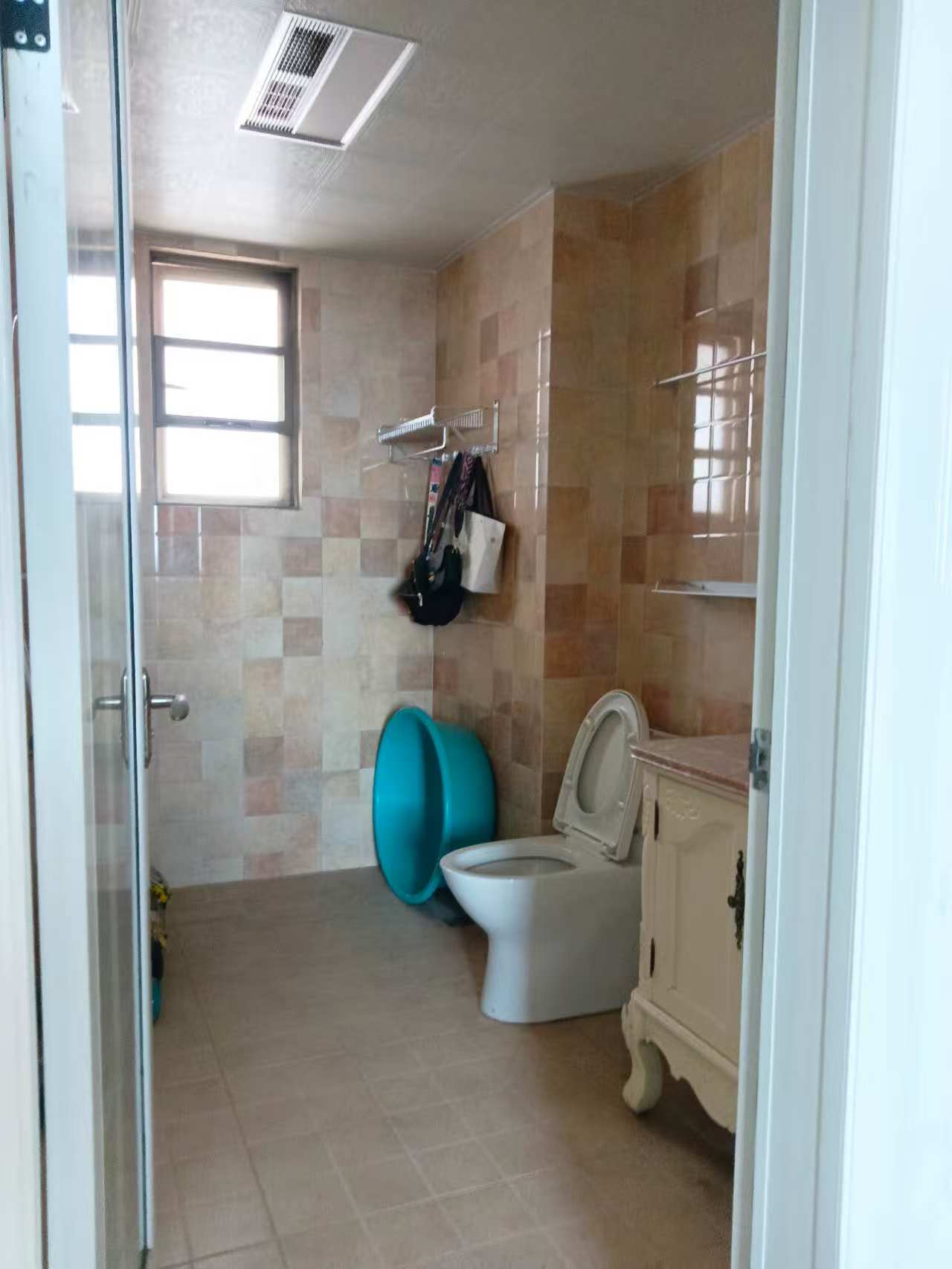 碧桂园 3室1厅2卫 1800.0元/月 碧桂园 3室1厅2卫 1800.0元/月室内图