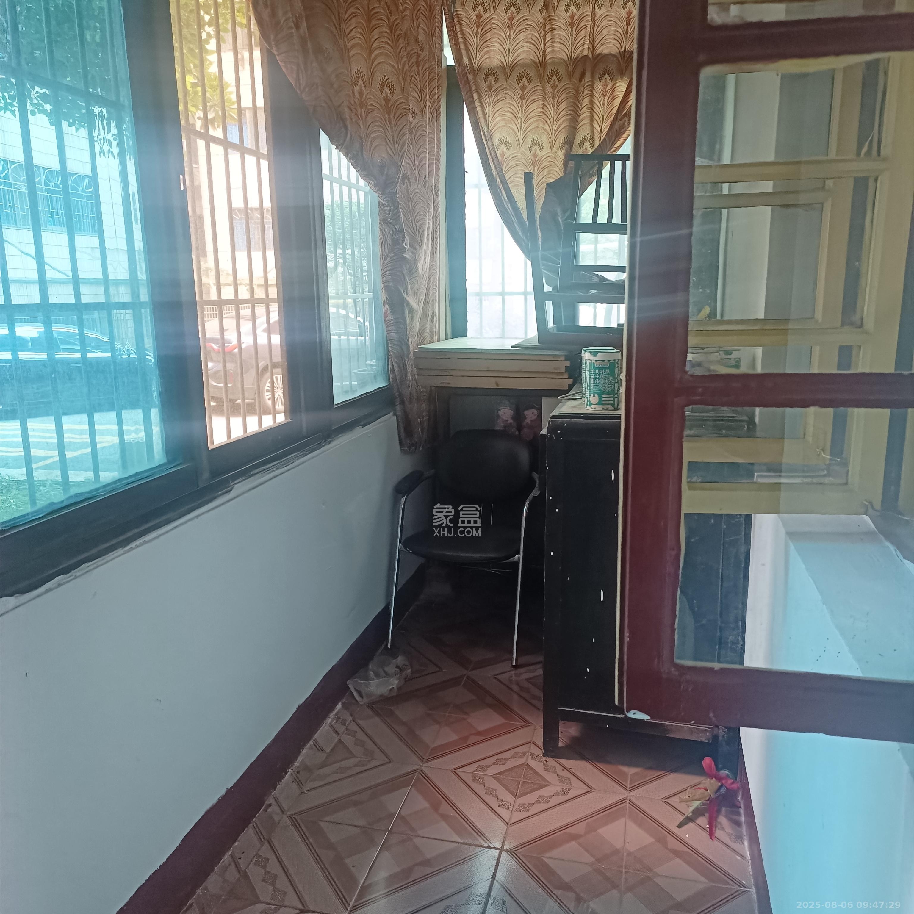 省公路局宿舍 2室1厅1卫 2100.0元/月 省公路局宿舍 2室1厅1卫 2100.0元/月室内图