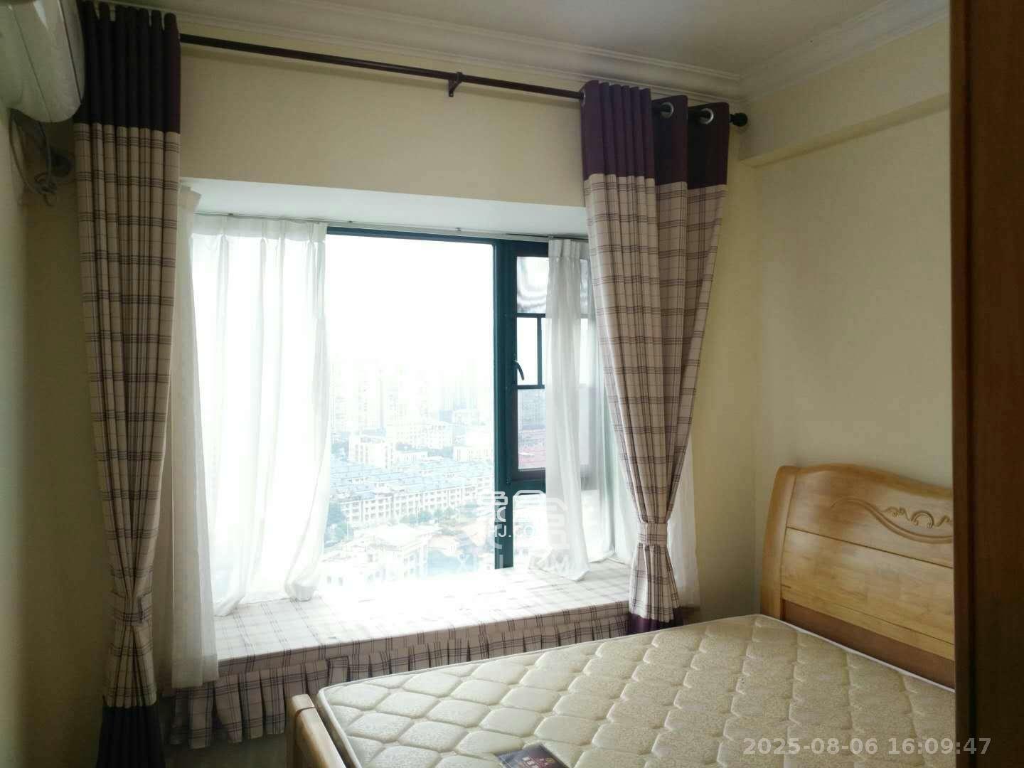 恒大御景湾  3室2厅1卫    3200.0元/月室内图