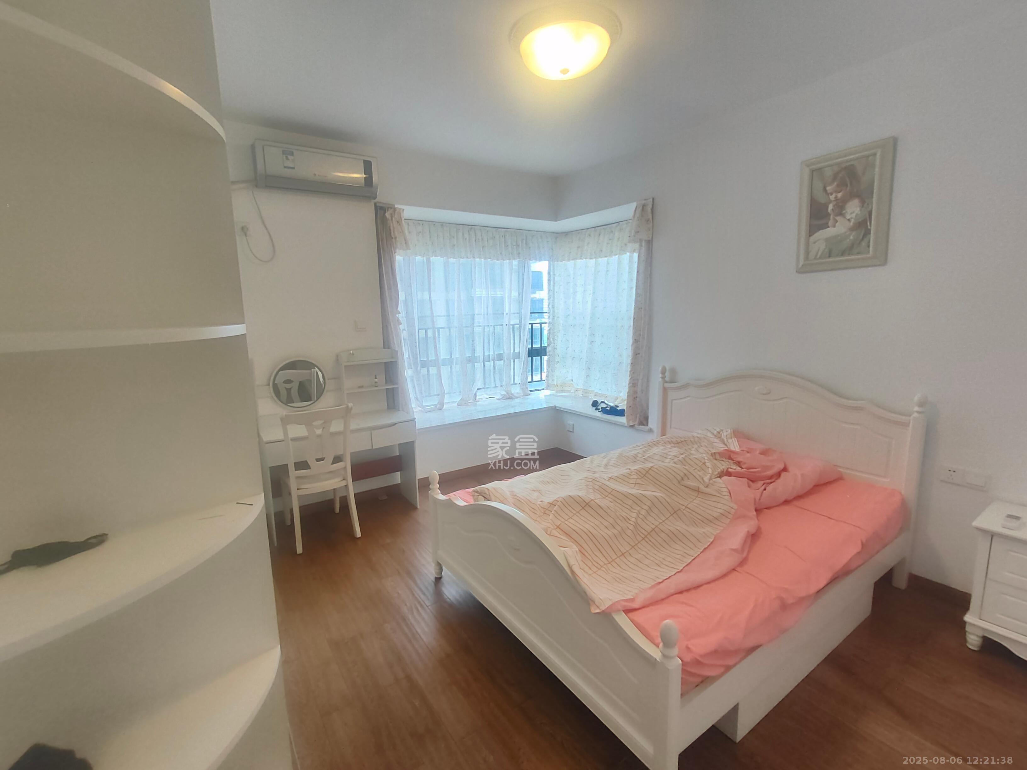 上东辛顿公寓 3室2厅2卫 2600.0元/月 上东辛顿公寓 3室2厅2卫 2600.0元/月室内图