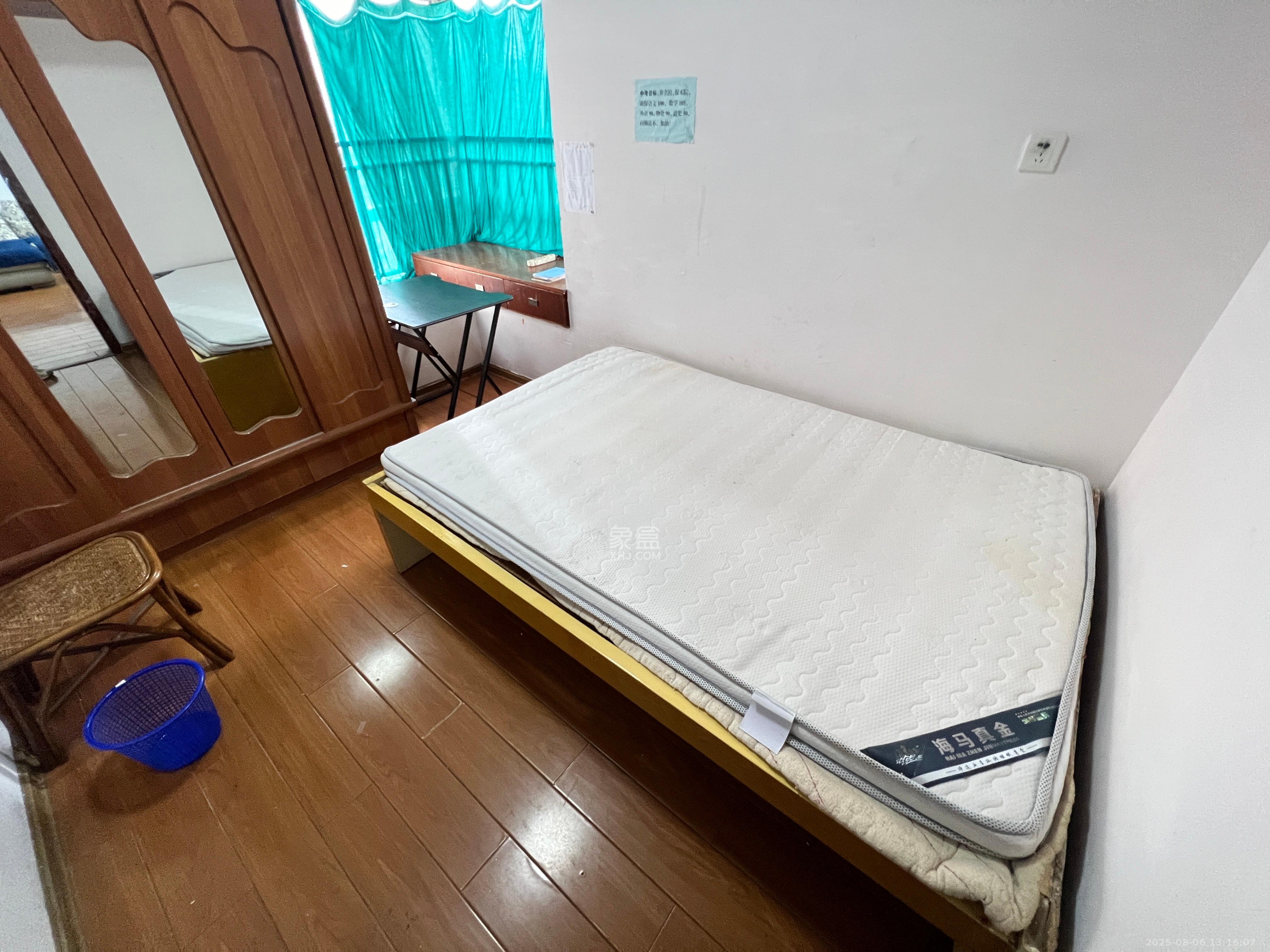上海城小区  3室2厅1卫   2200.00元/月室内图