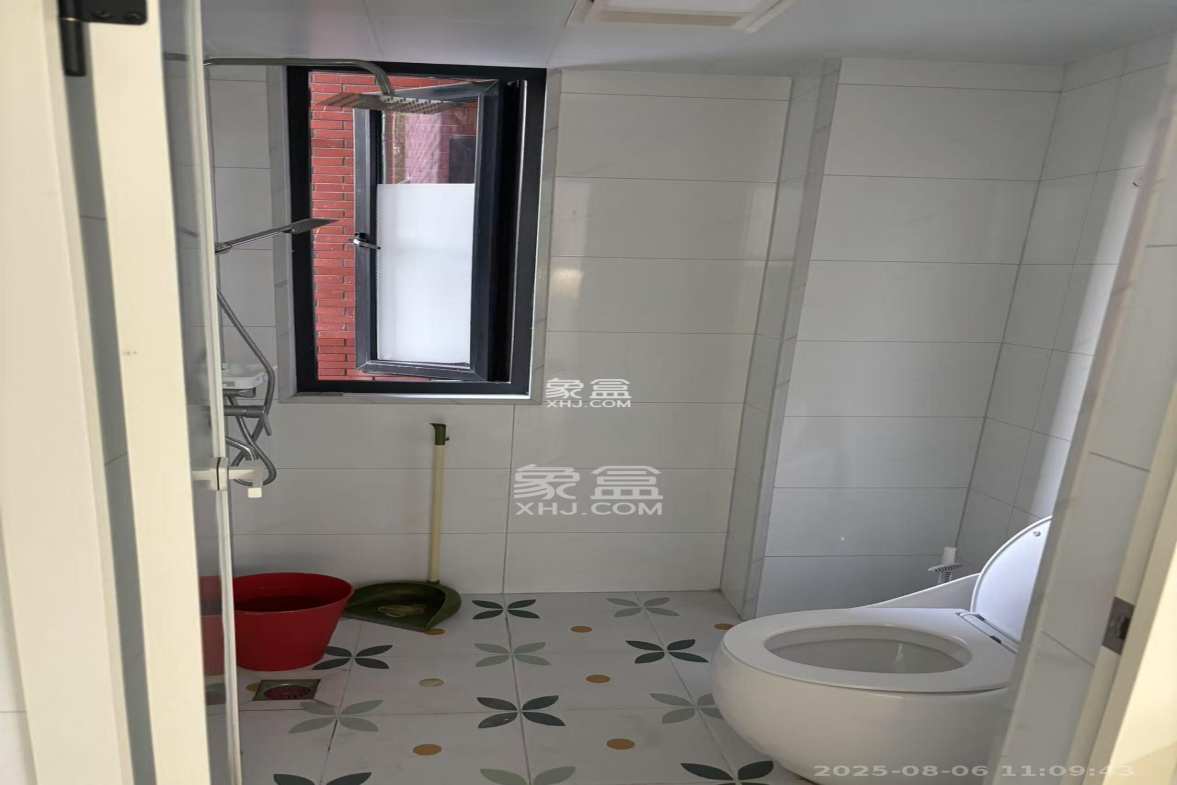 蔷薇国际 1室1厅1卫 1800.0元/月 蔷薇国际 1室1厅1卫 1800.0元/月室内图