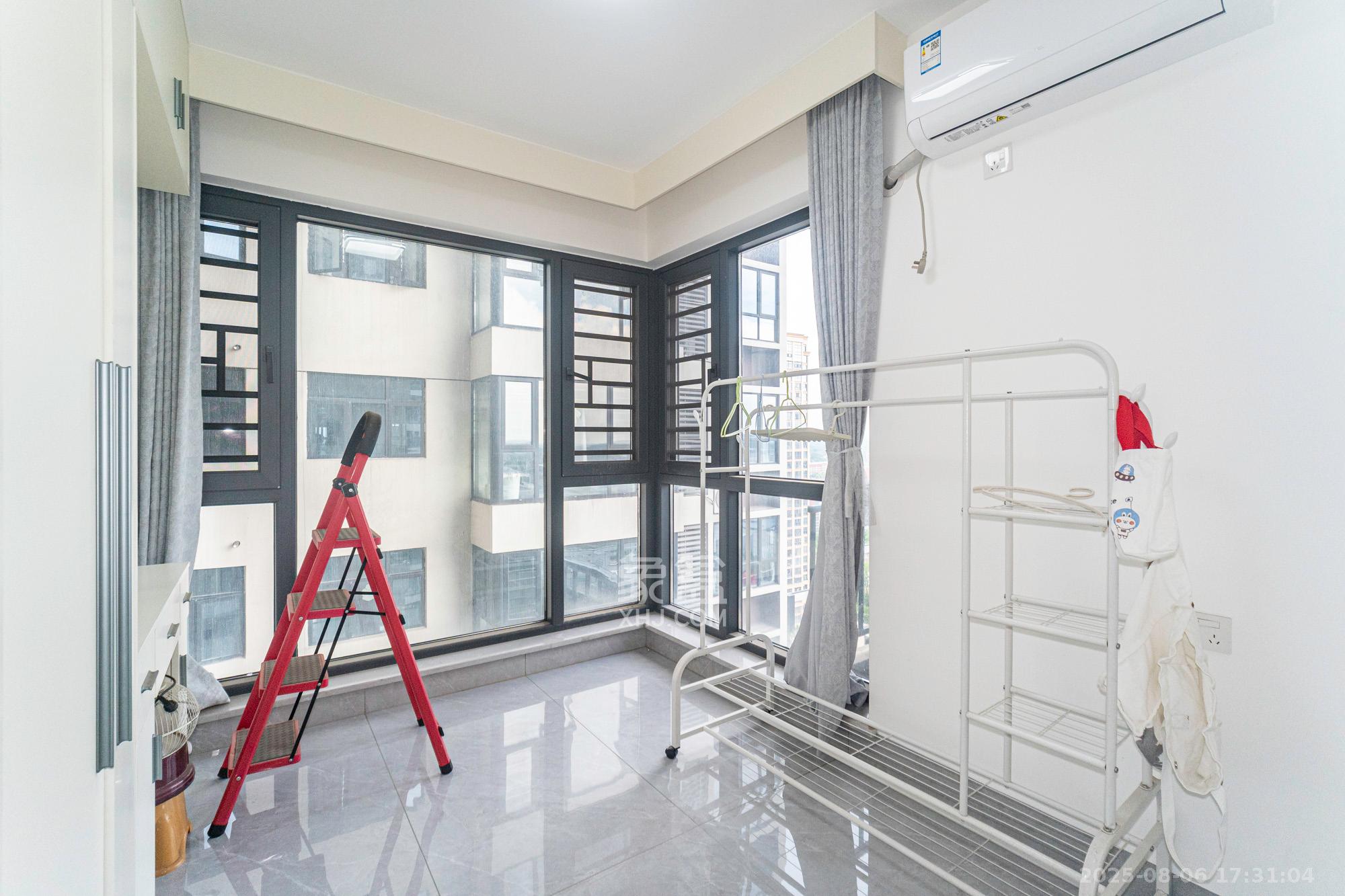 盛地东方芯府 3室2厅1卫 79.8万 盛地东方芯府 3室2厅1卫 79.8万卧室