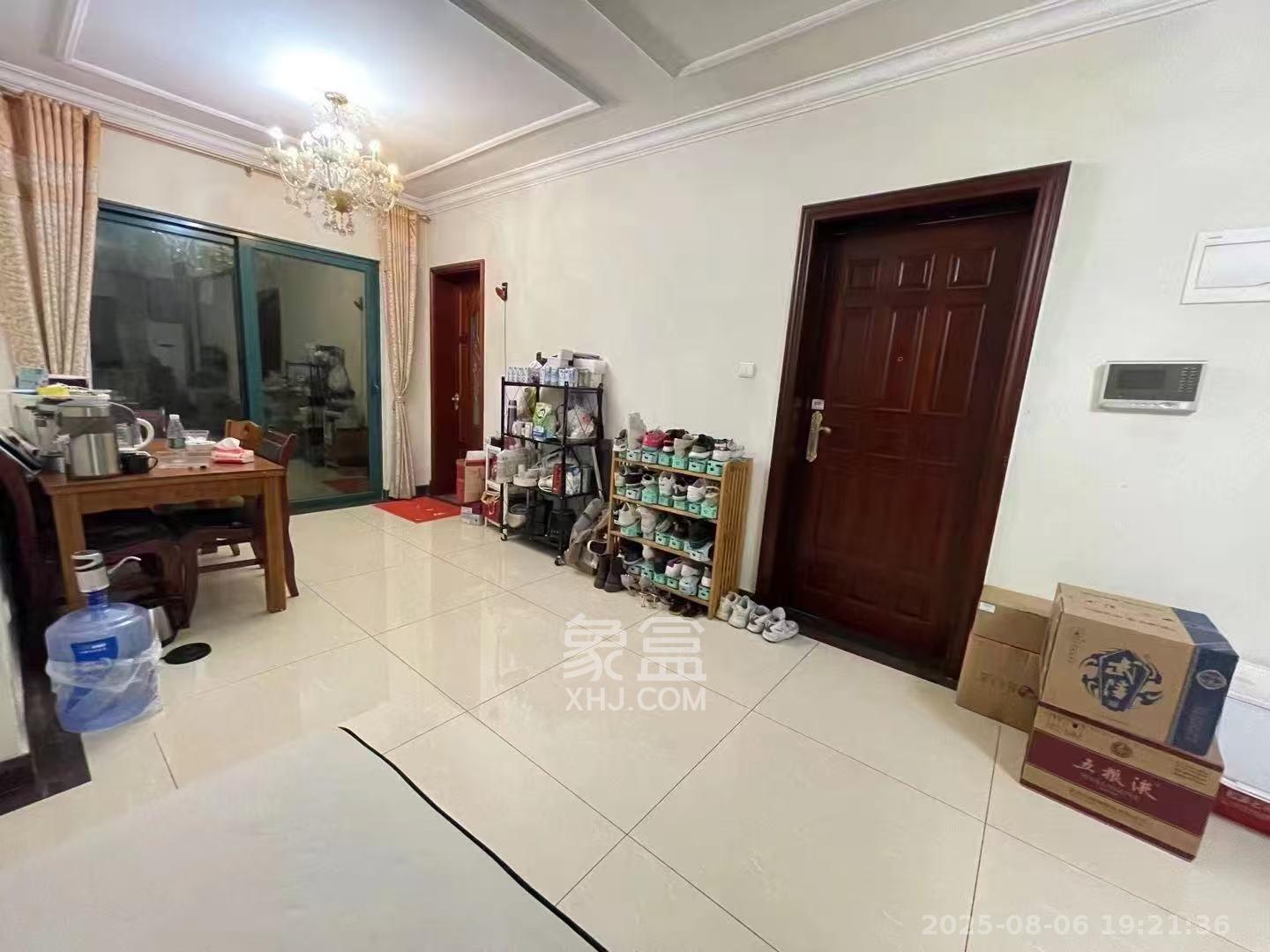 恒大华府  1室2厅1卫    3500.0元/月室内图