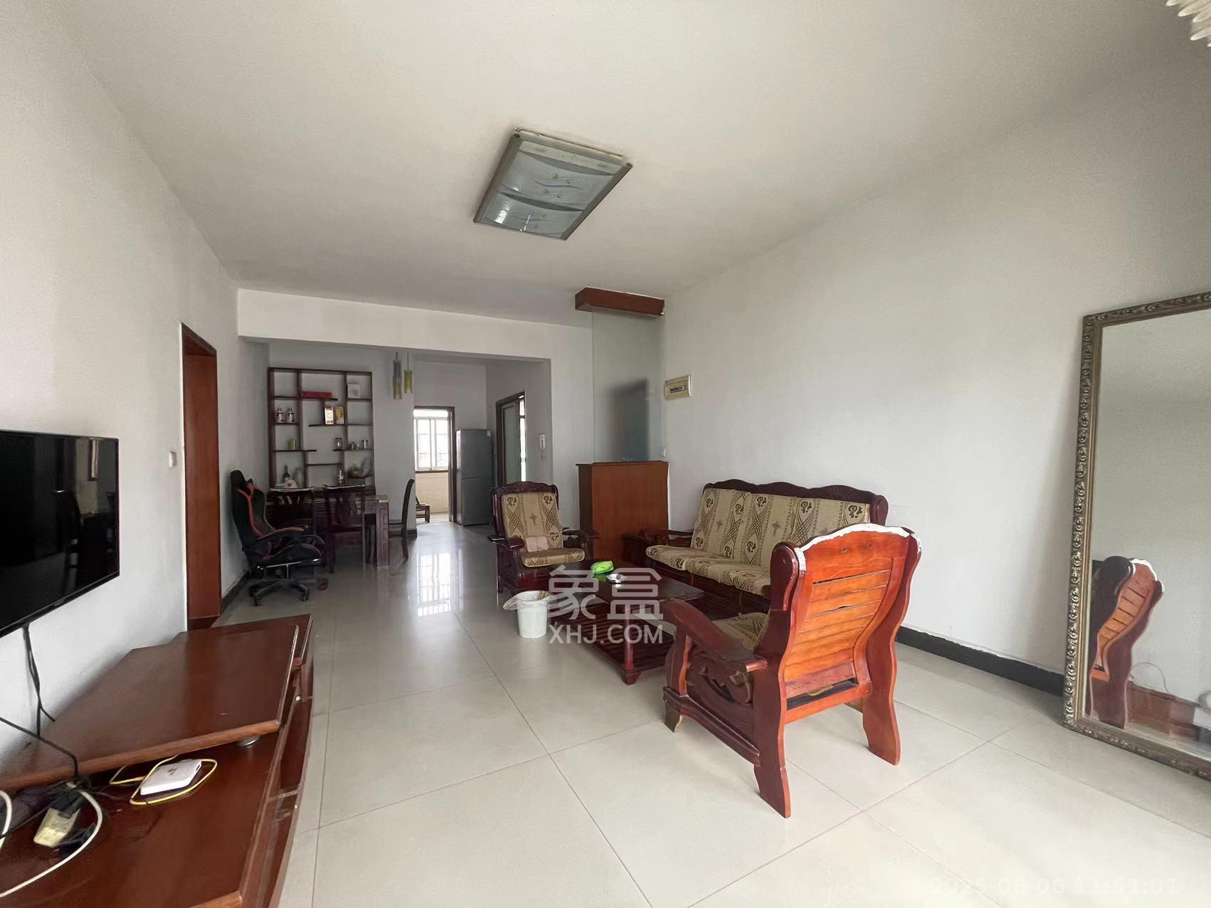 山水人家三期  3室2厅2卫    1500.0元/月 山水人家三期  3室2厅2卫    1500.0元/月室内图