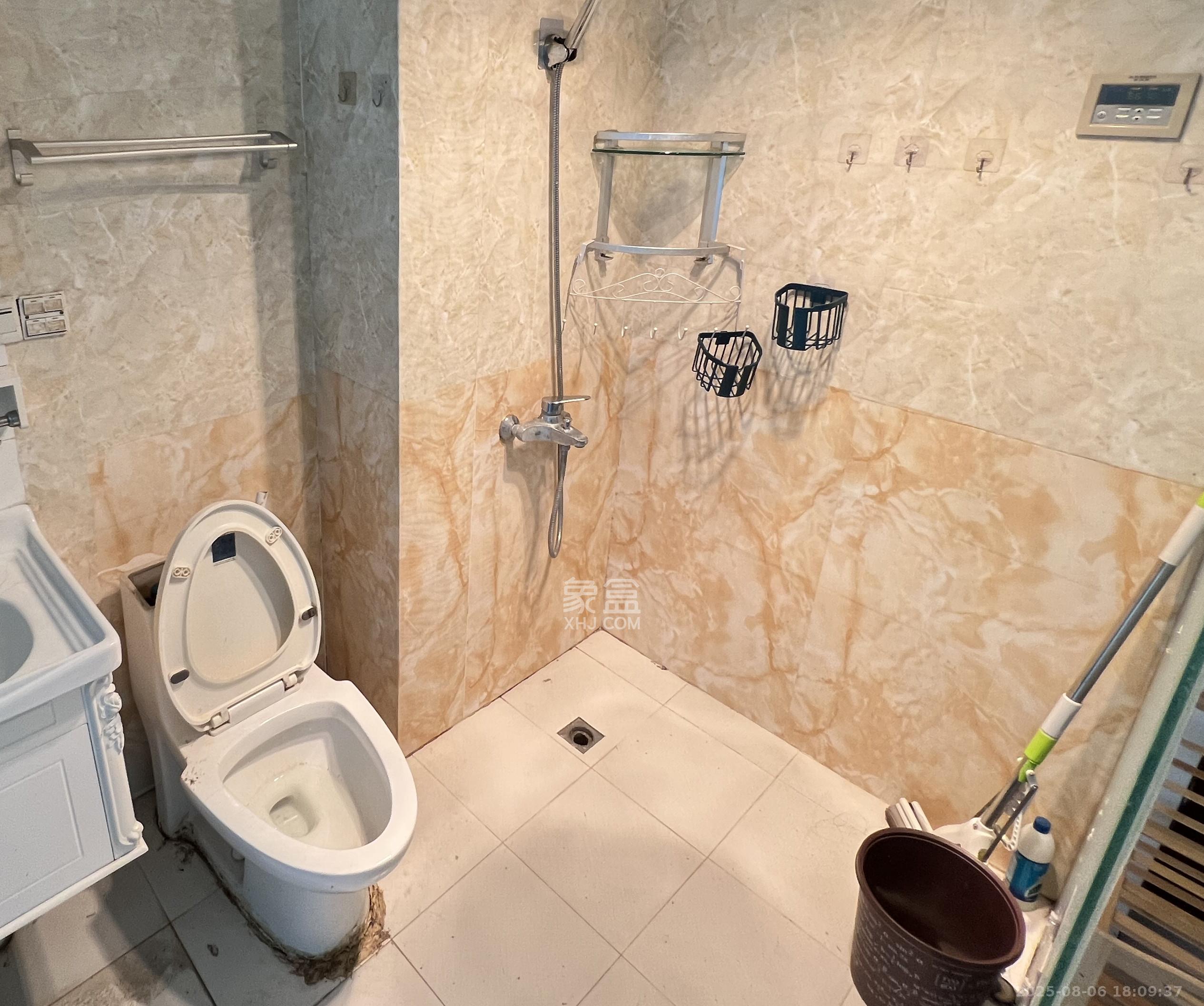 英尚国际  1室1厅1卫    2400.0元/月 英尚国际  1室1厅1卫    2400.0元/月室内图