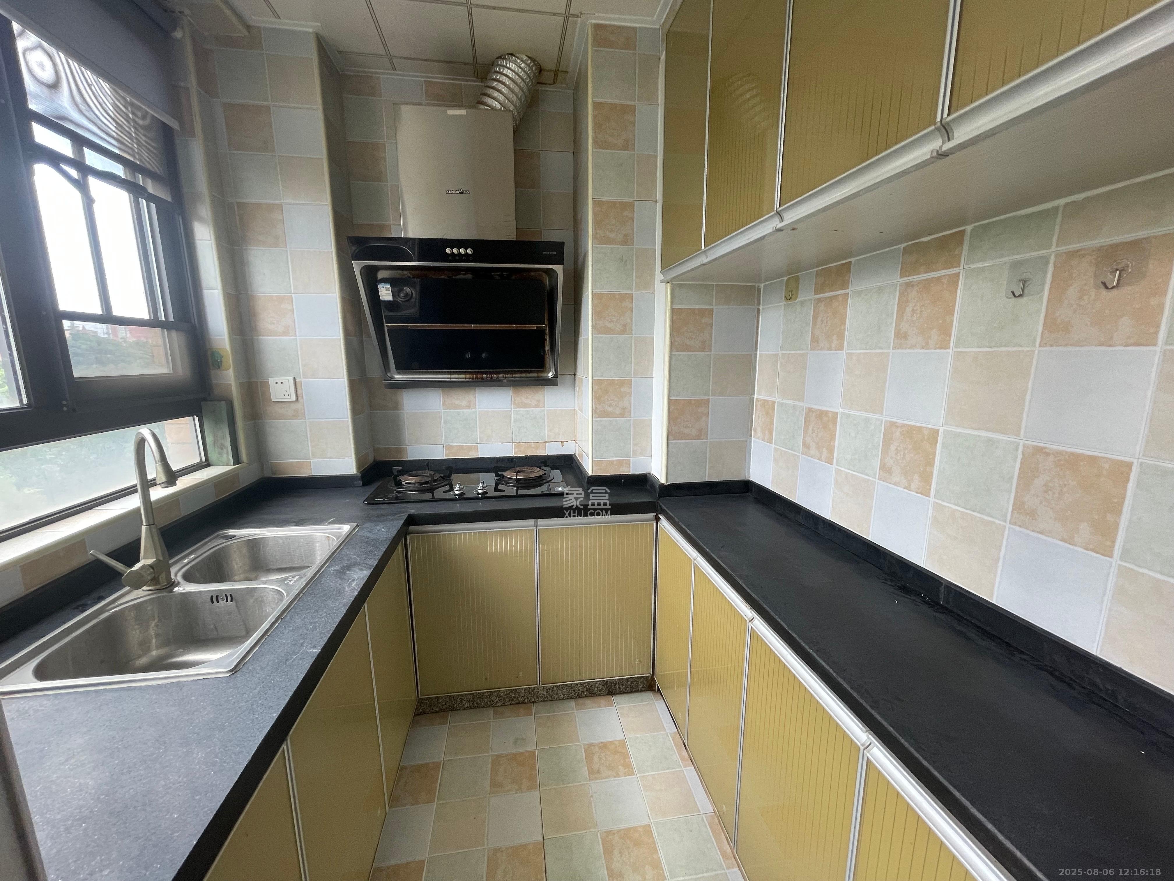 中信凯旋蓝岸（中信新城三期）  1室1厅1卫    1200.0元/月室内图