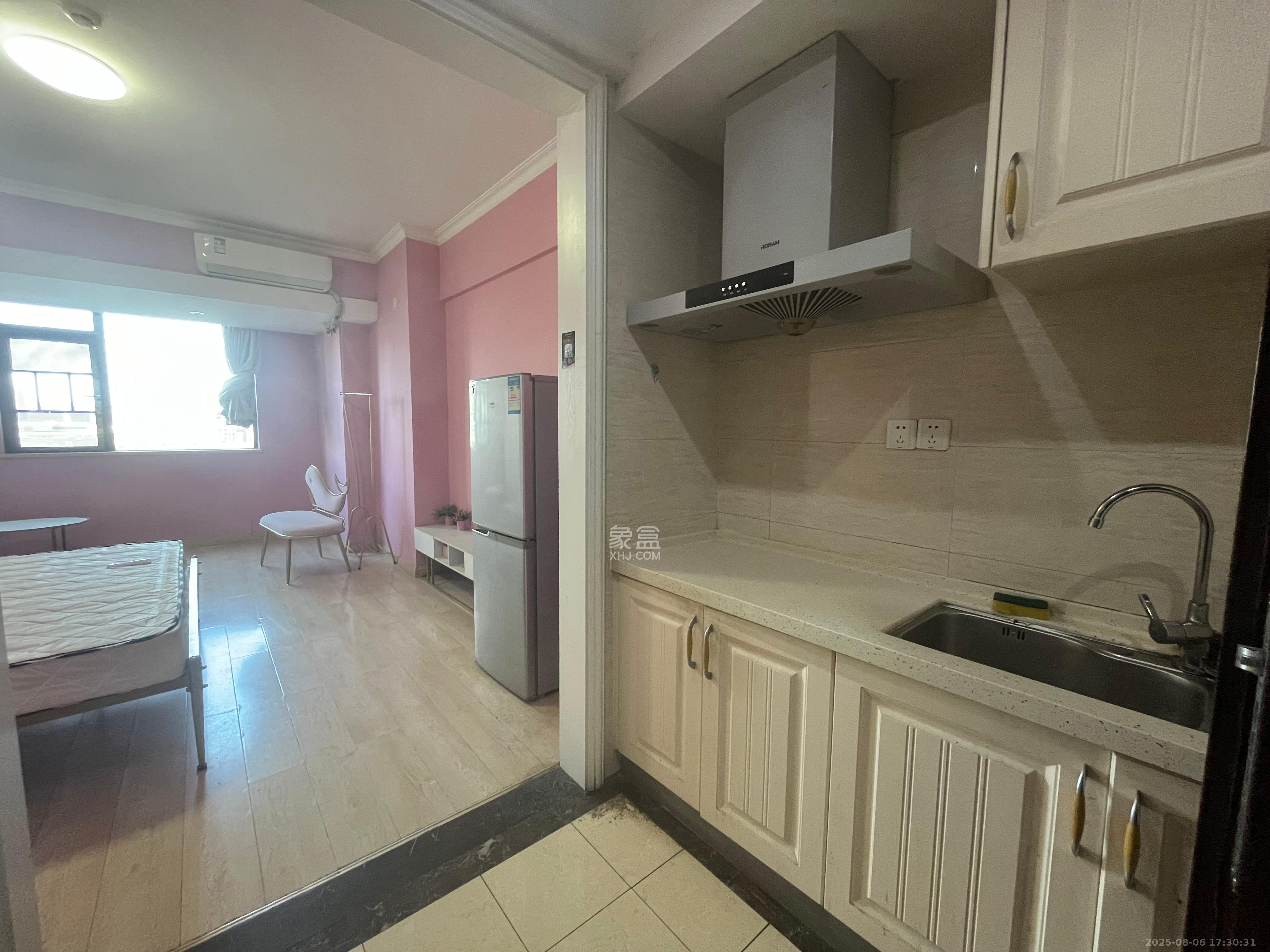 五江天街北区  1室1厅1卫    1350.0元/月 五江天街北区  1室1厅1卫    1350.0元/月室内图