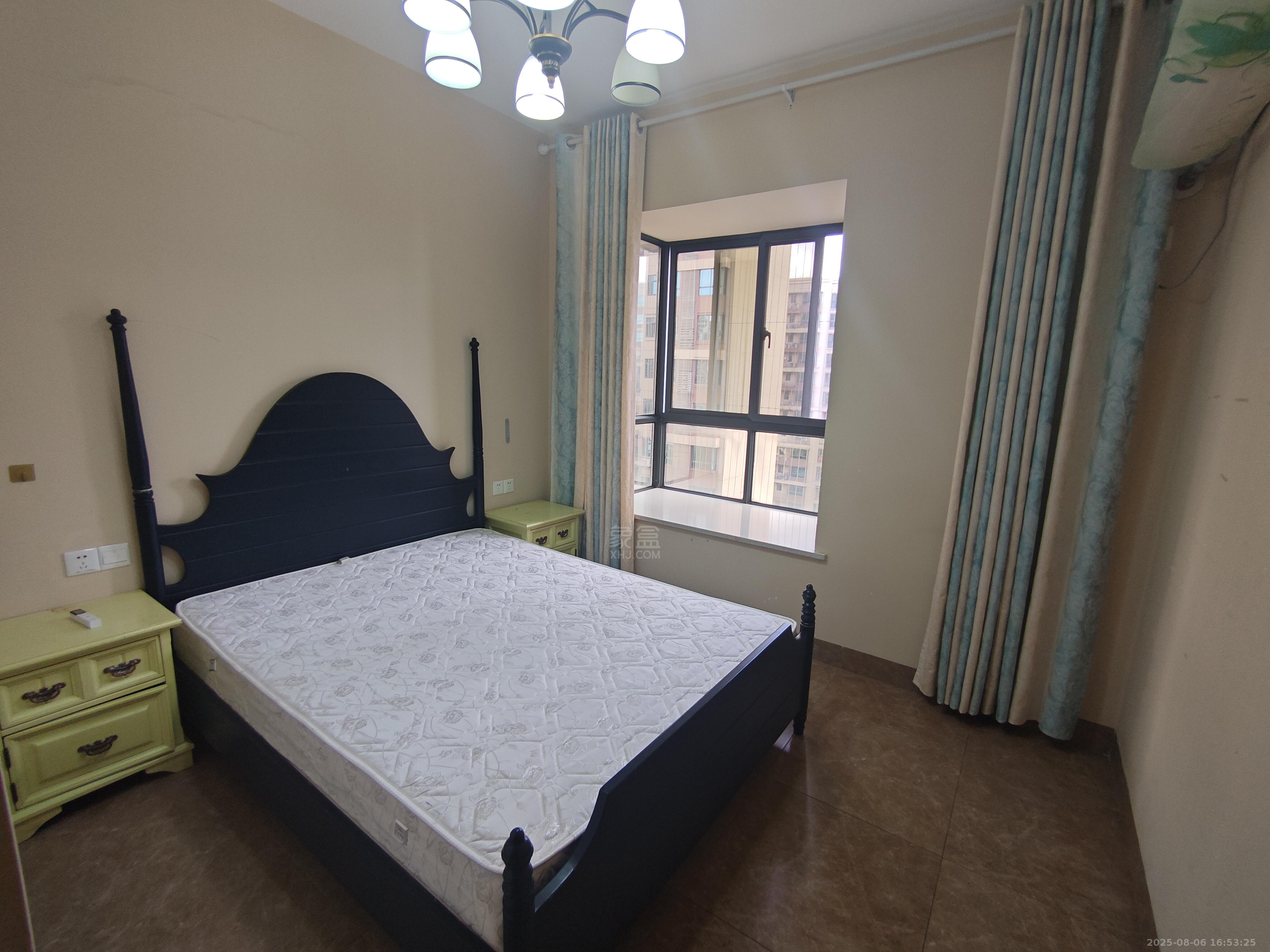 武广国际学苑  3室2厅1卫    2100.0元/月 武广国际学苑  3室2厅1卫    2100.0元/月室内图