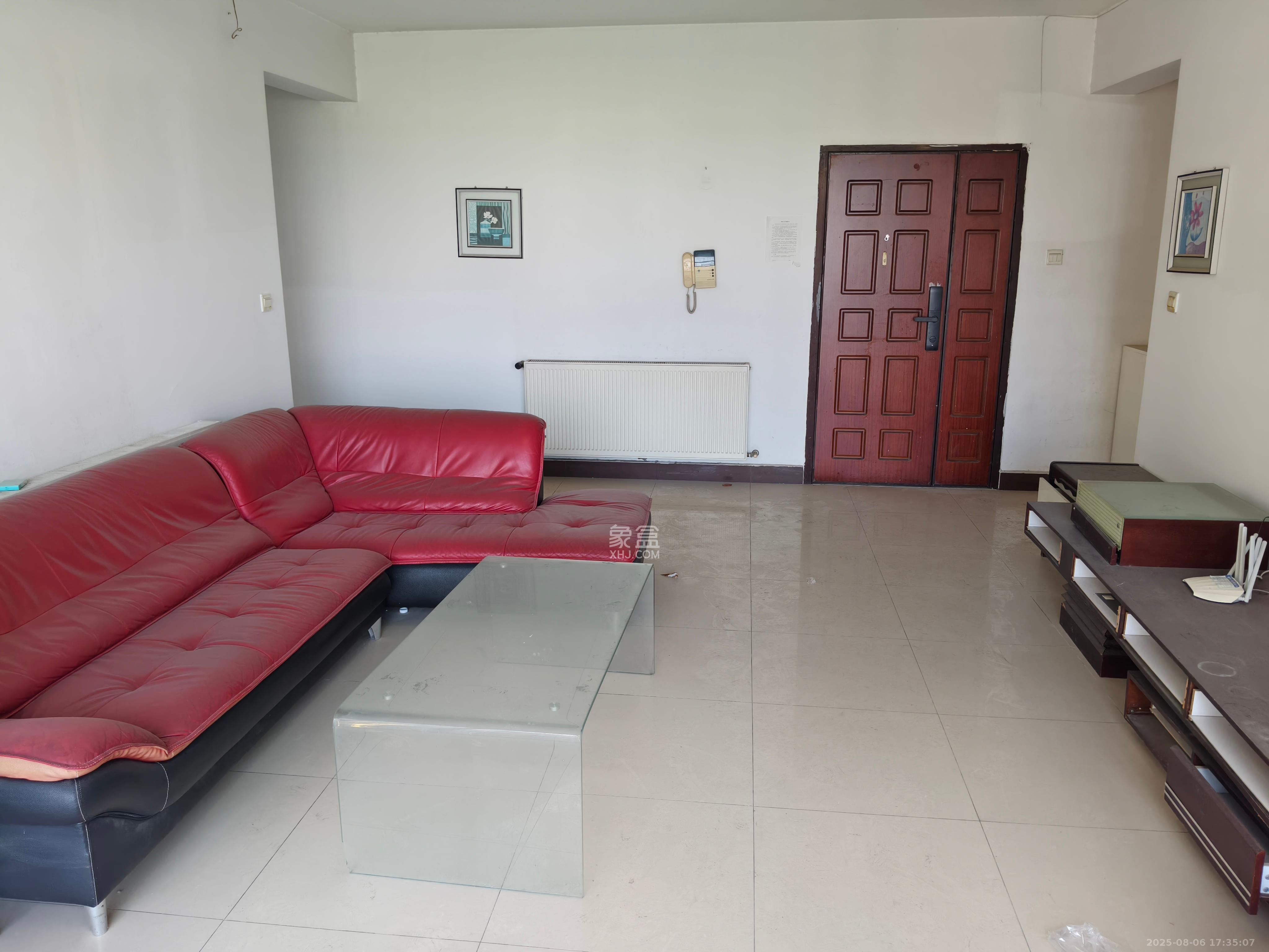 沁园春 3室2厅2卫 3200.0元/月 沁园春 3室2厅2卫 3200.0元/月室内图