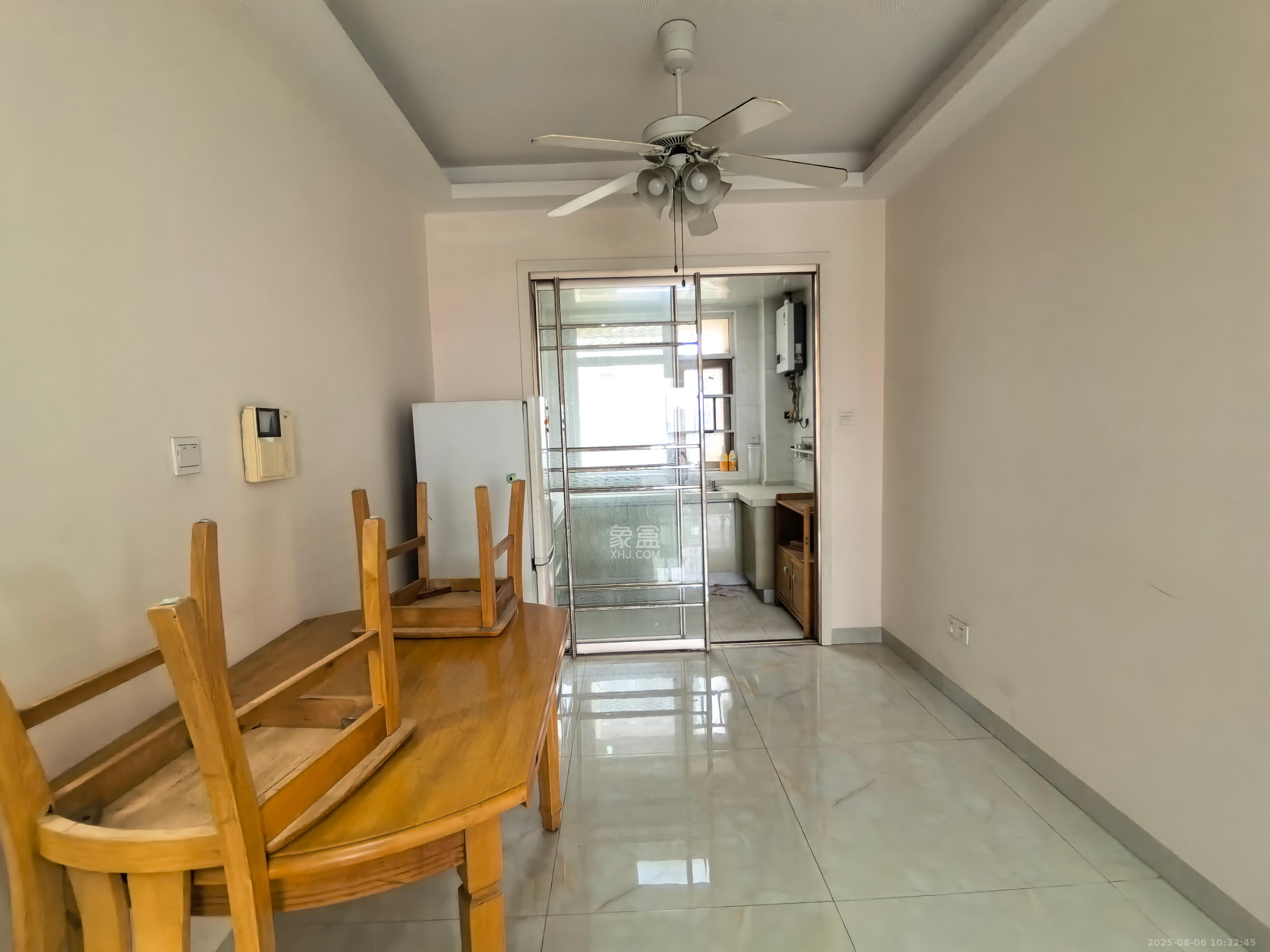 美利新世界 2室2厅1卫 2000.0元/月 美利新世界 2室2厅1卫 2000.0元/月室内图