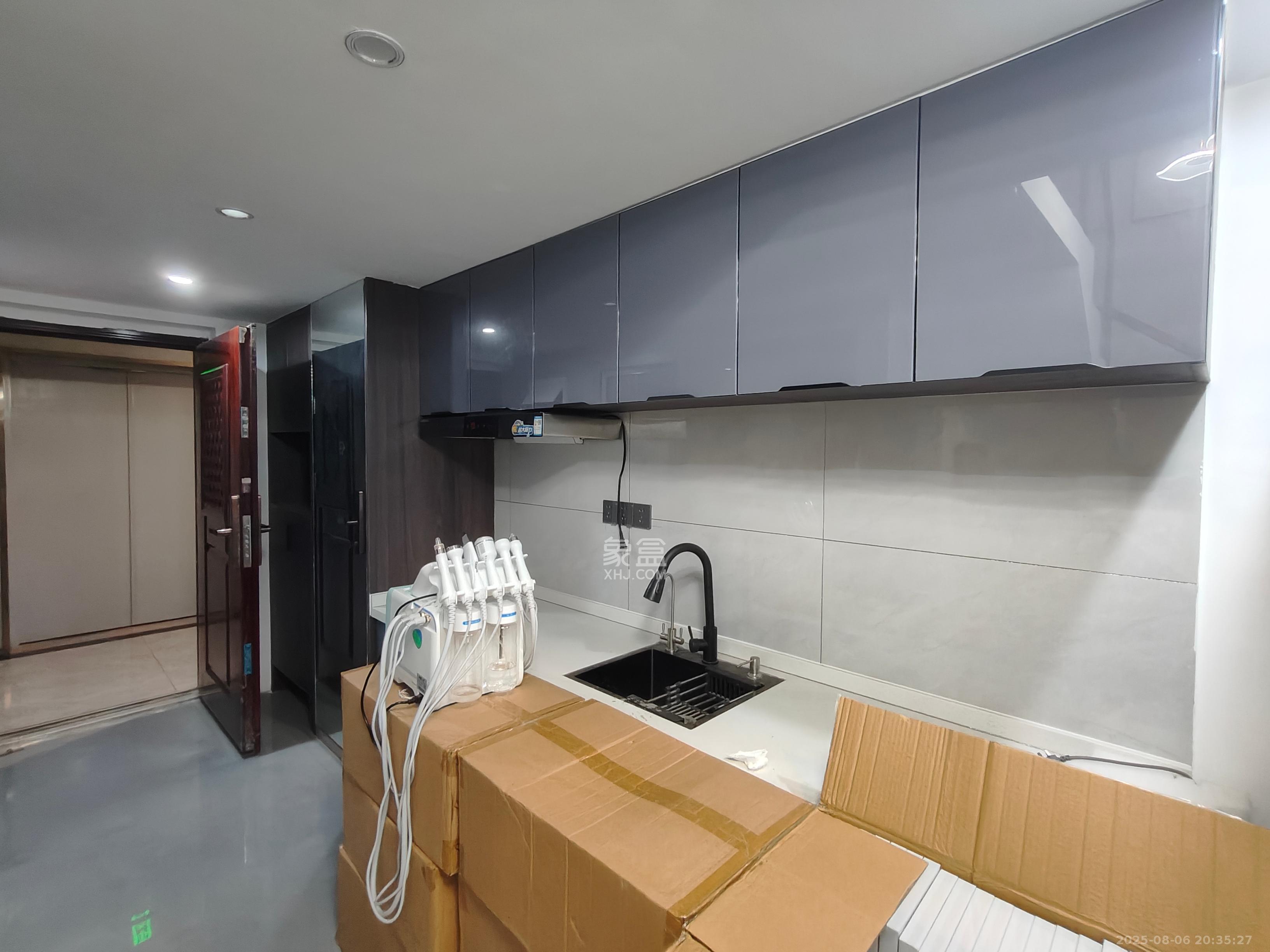 长燃润和天地（长润小区印湘江）  2室1厅1卫    1500.0元/月室内图