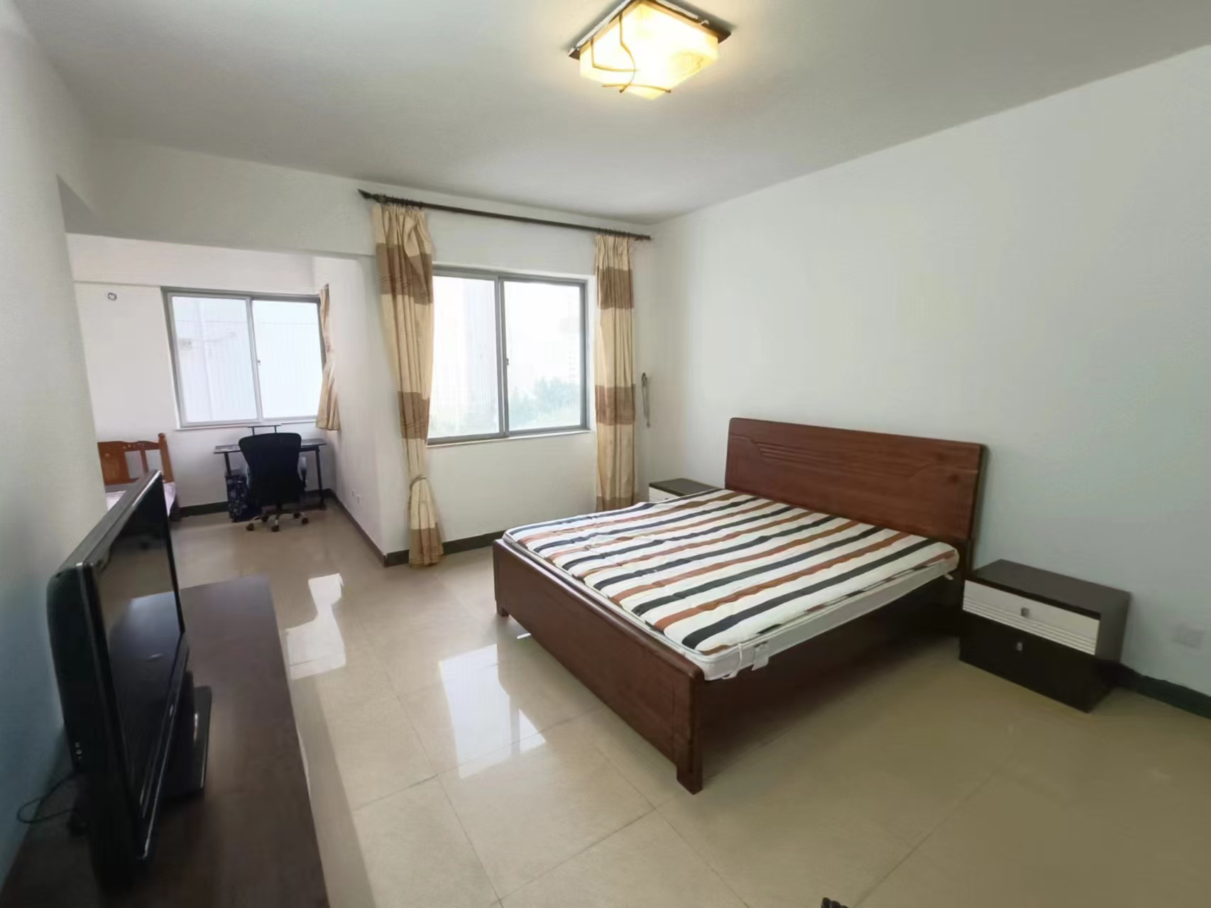 海珠花园 3室2厅2卫 3600.0元/月 海珠花园 3室2厅2卫 3600.0元/月室内图