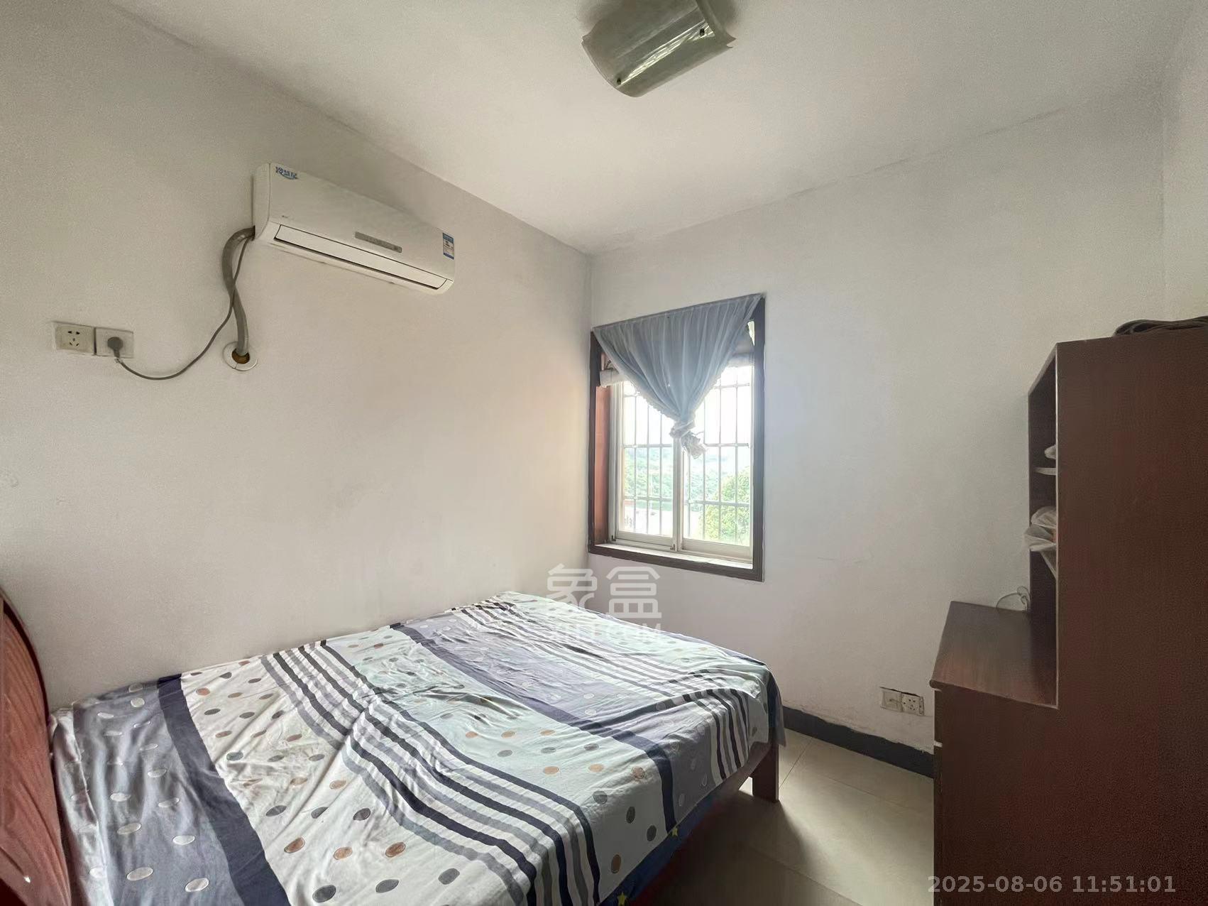 山水人家三期  3室2厅2卫    1500.0元/月 山水人家三期  3室2厅2卫    1500.0元/月室内图