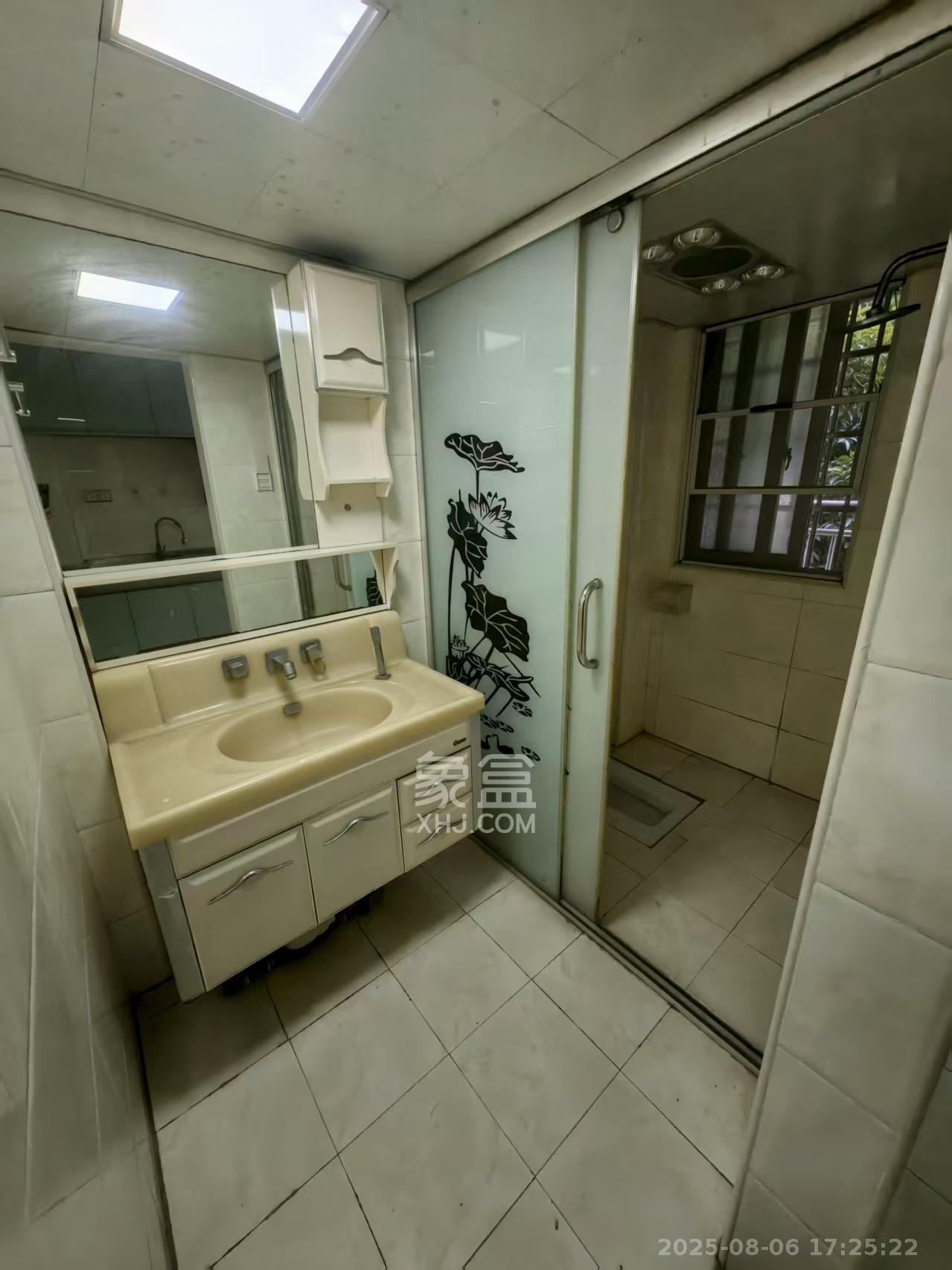 麓谷锦和园 3室2厅1卫 2200.0元/月 麓谷锦和园 3室2厅1卫 2200.0元/月室内图