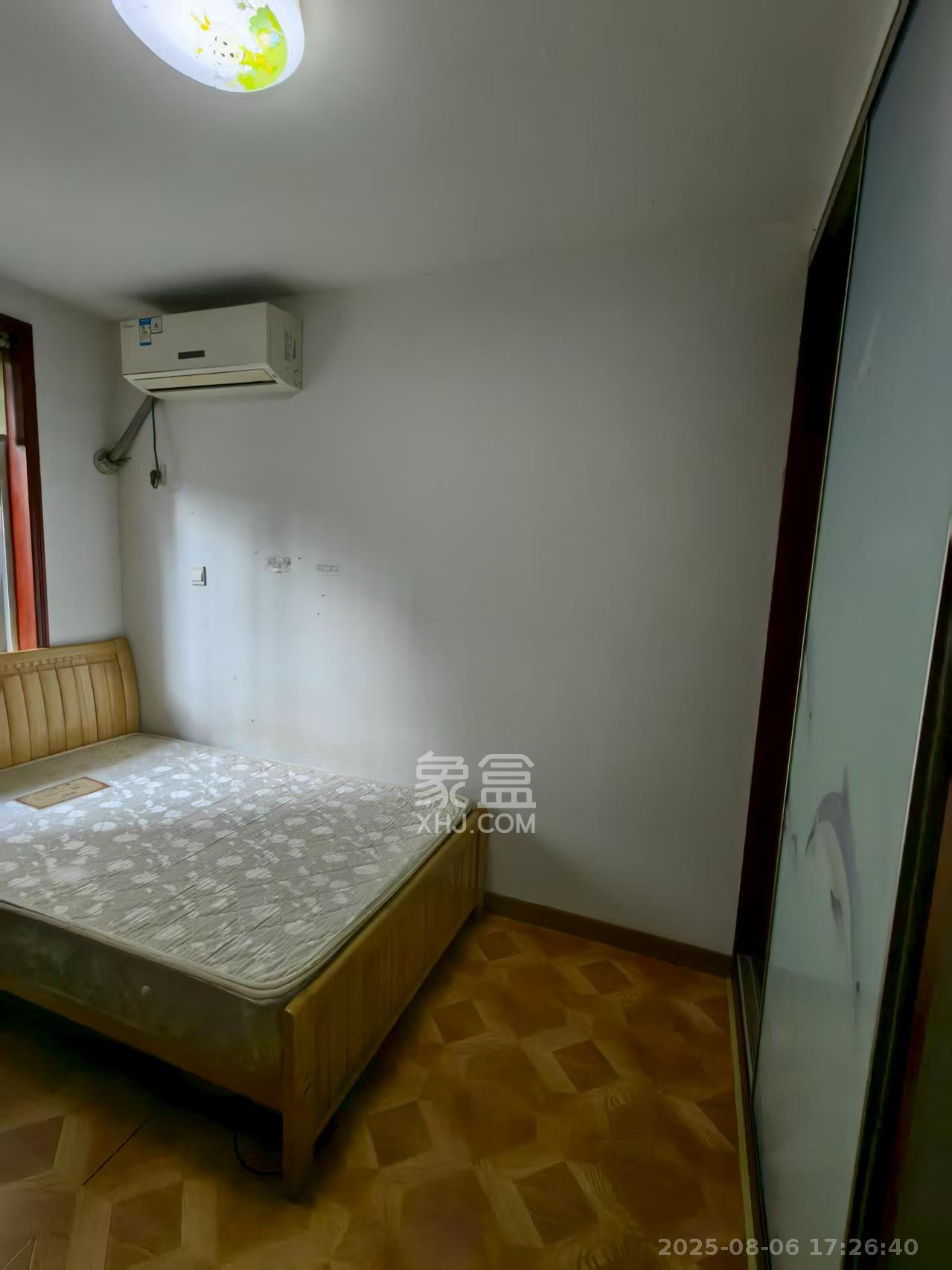 麓谷锦和园 3室2厅1卫 2200.0元/月 麓谷锦和园 3室2厅1卫 2200.0元/月室内图