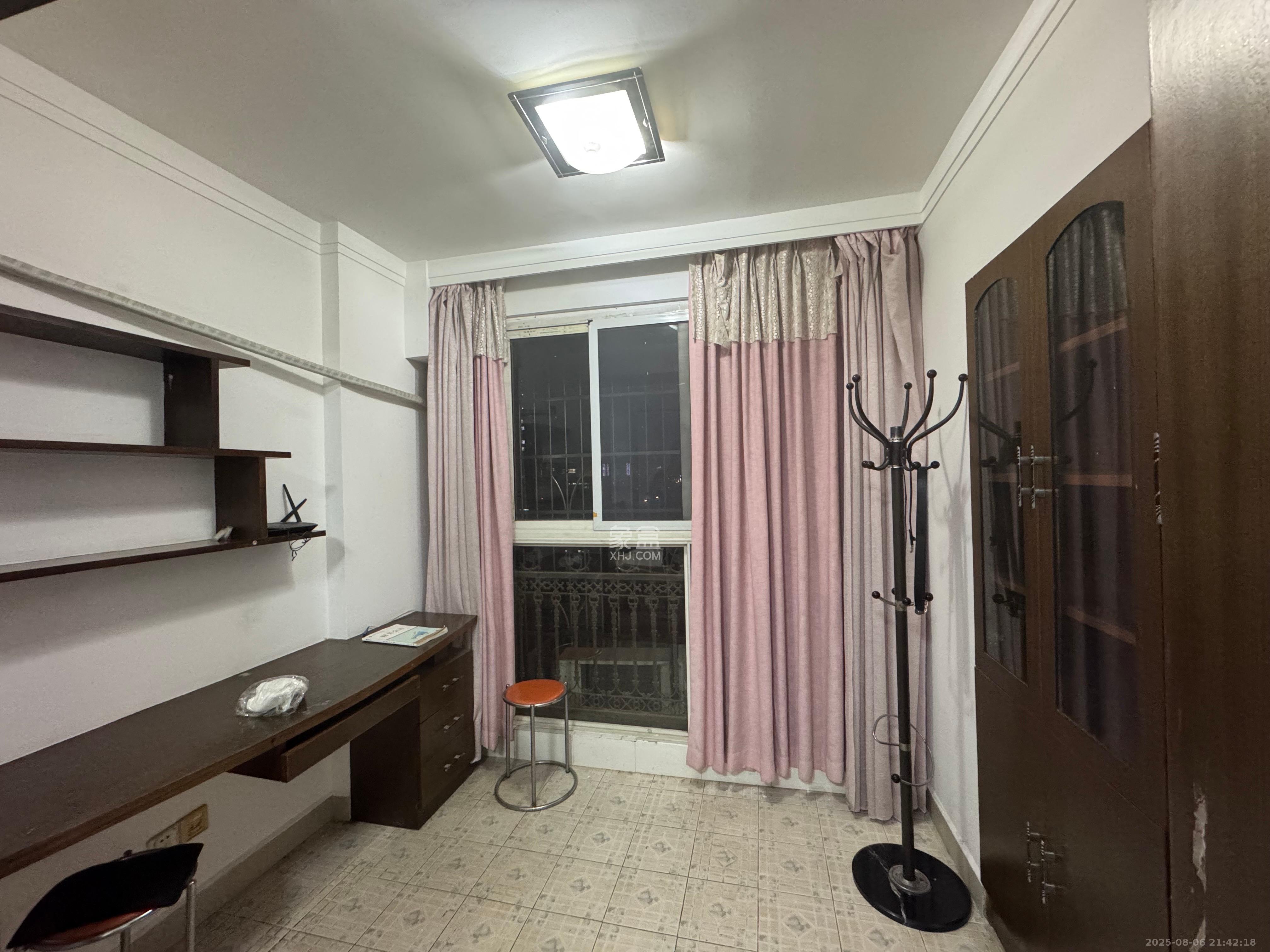 运通馨苑 3室2厅2卫 2500.0元/月 运通馨苑 3室2厅2卫 2500.0元/月室内图