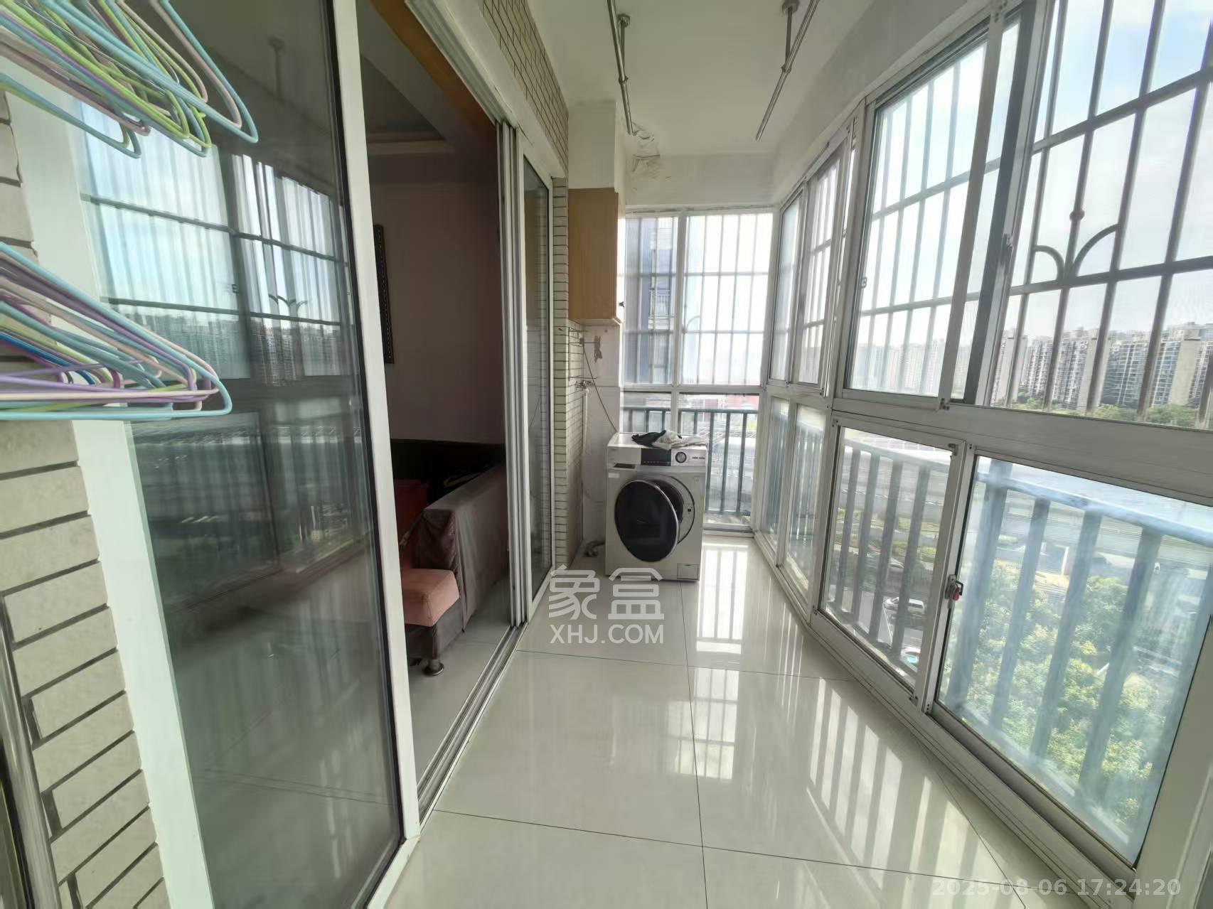 世景华庭  3室2厅2卫    1800.0元/月 世景华庭  3室2厅2卫    1800.0元/月室内图