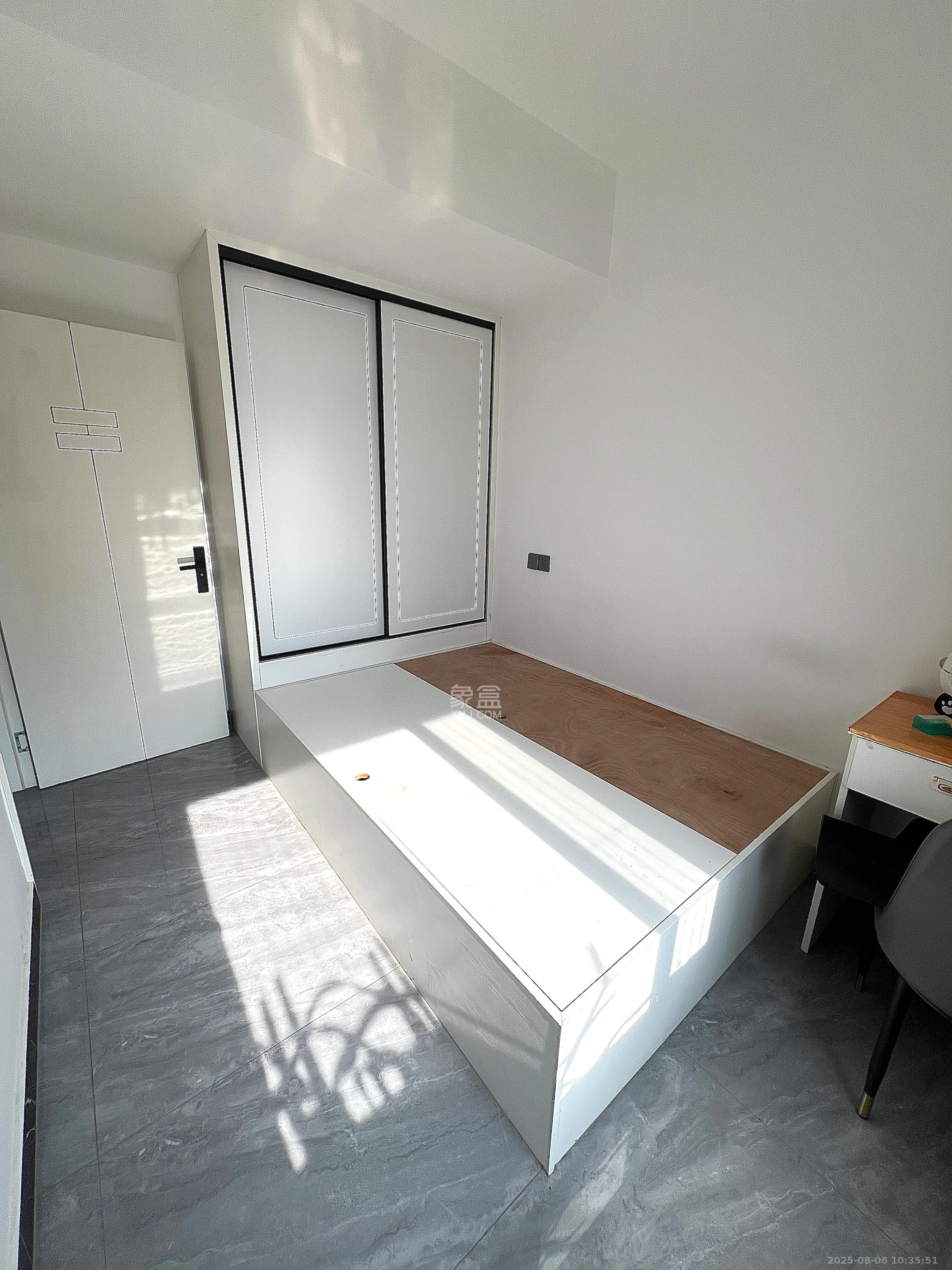 佛奥康桥水岸  3室2厅1卫    1600.0元/月室内图