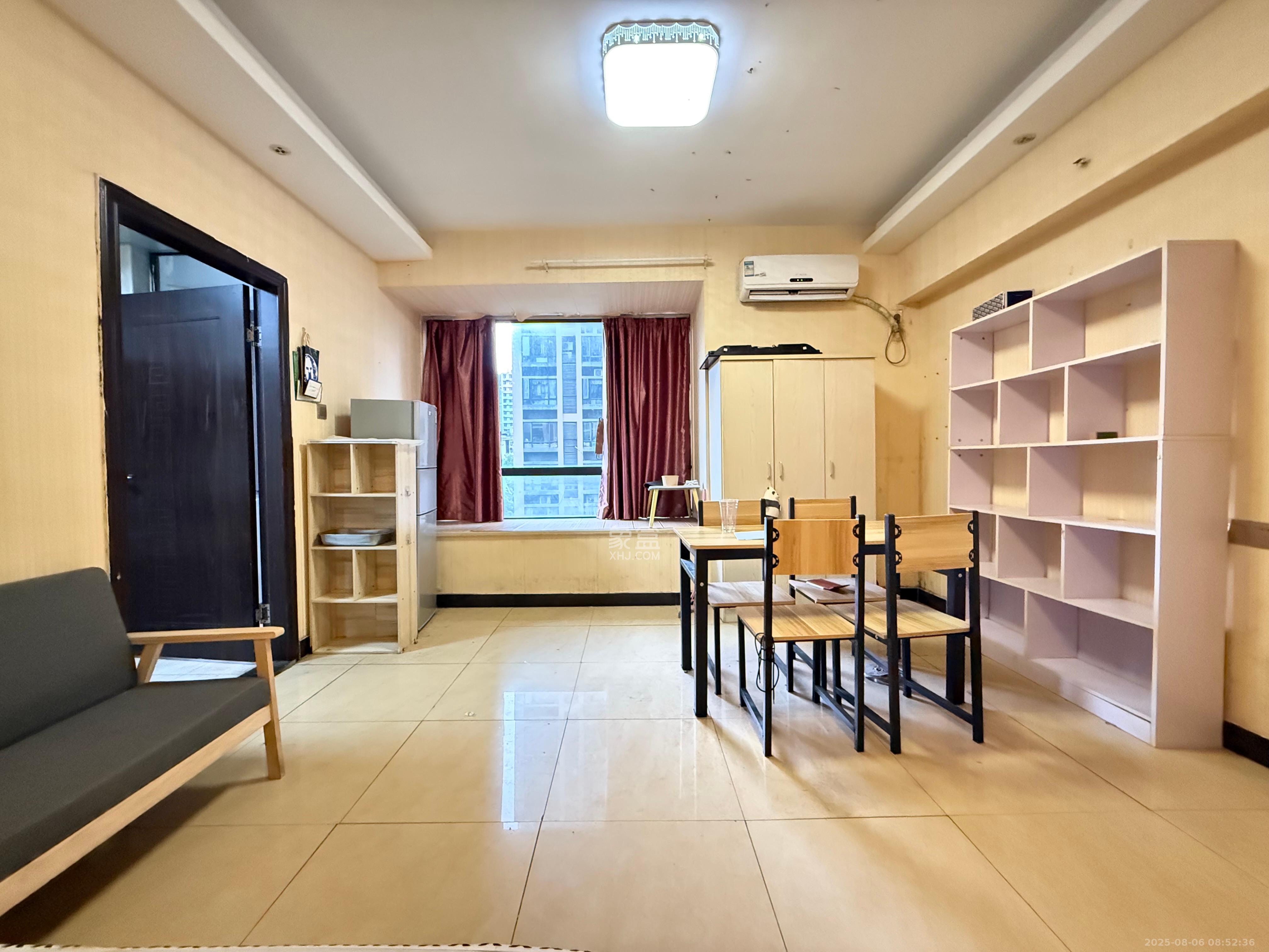 凯轩云顶  1室1厅1卫    1300.0元/月 凯轩云顶  1室1厅1卫    1300.0元/月室内图