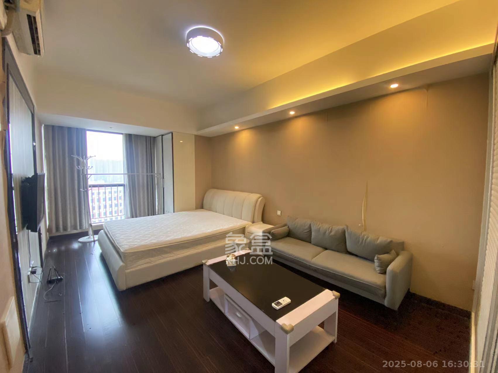 德思勤城市广场(宝格丽公寓)  1室1厅1卫    1800.0元/月 德思勤城市广场(宝格丽公寓)  1室1厅1卫    1800.0元/月室内图