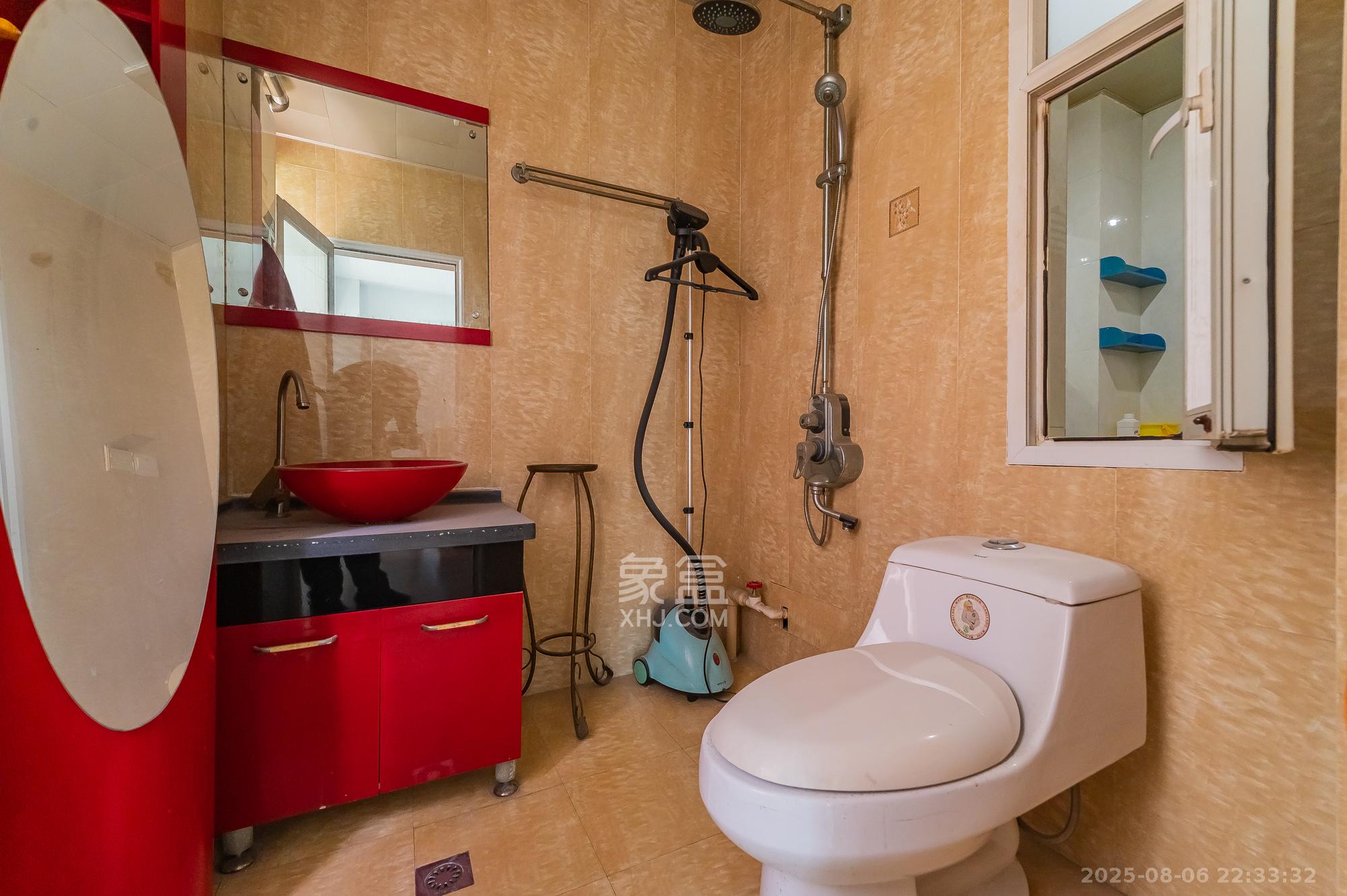 广泰家园  3室2厅2卫    63.6万 广泰家园  3室2厅2卫    63.6万卫生间