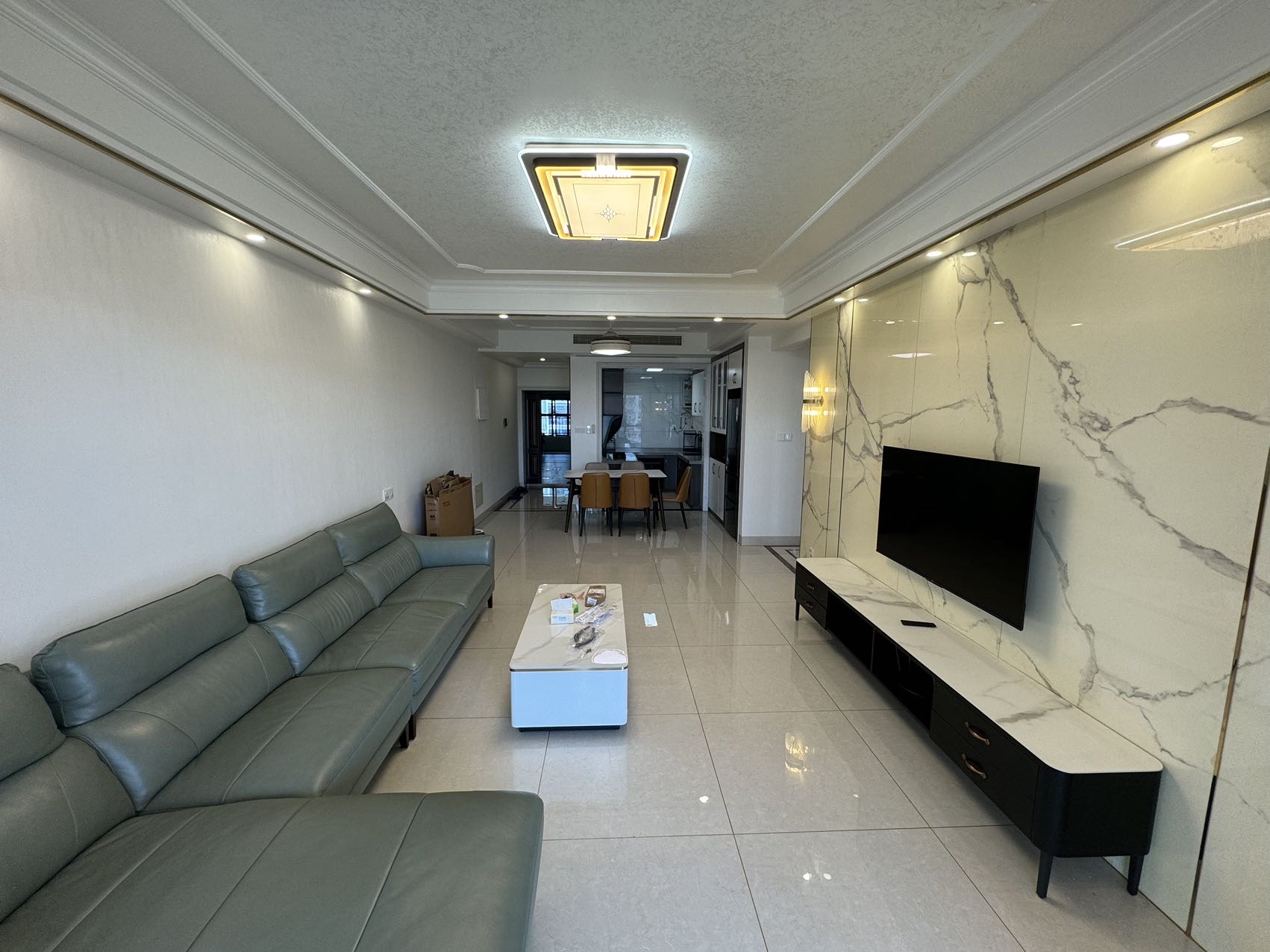 椰海家园  3室2厅2卫   5000.00元/月