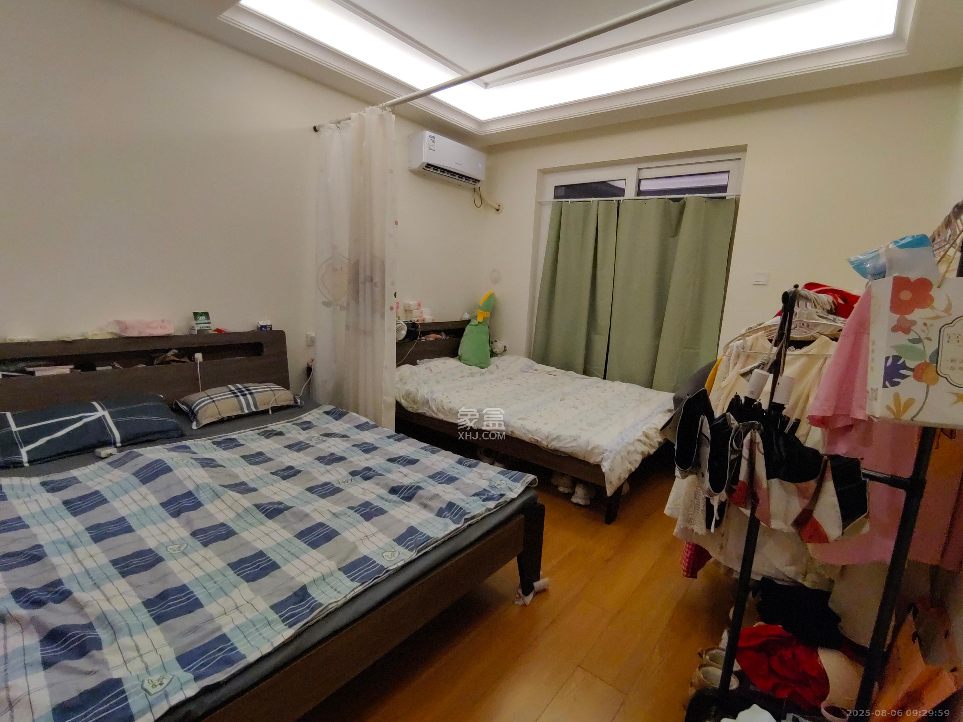 金科集美天辰  3室2厅2卫   2300.00元/月室内图