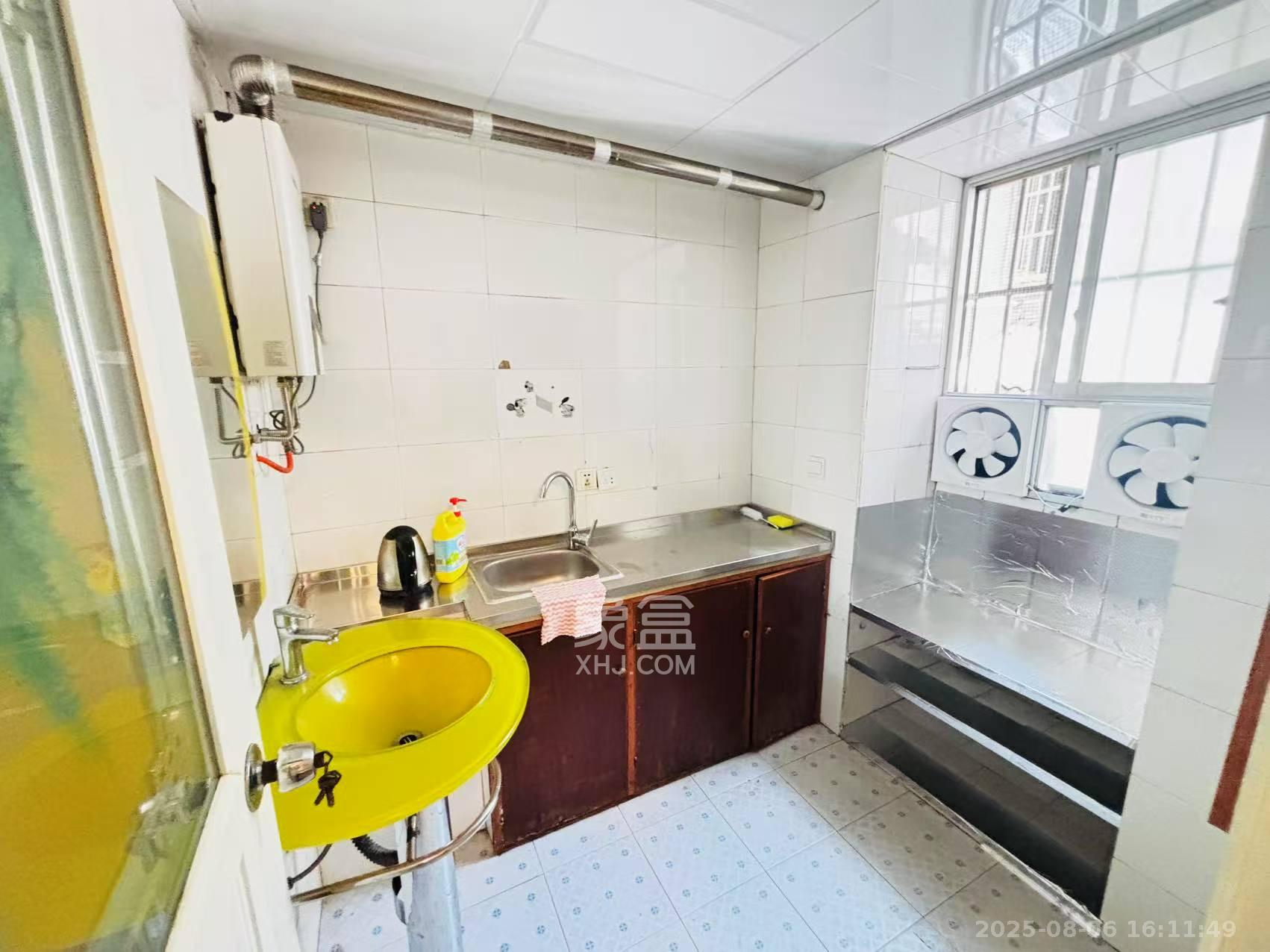 席草田散盘 1室1厅1卫 1400.0元/月 席草田散盘 1室1厅1卫 1400.0元/月室内图