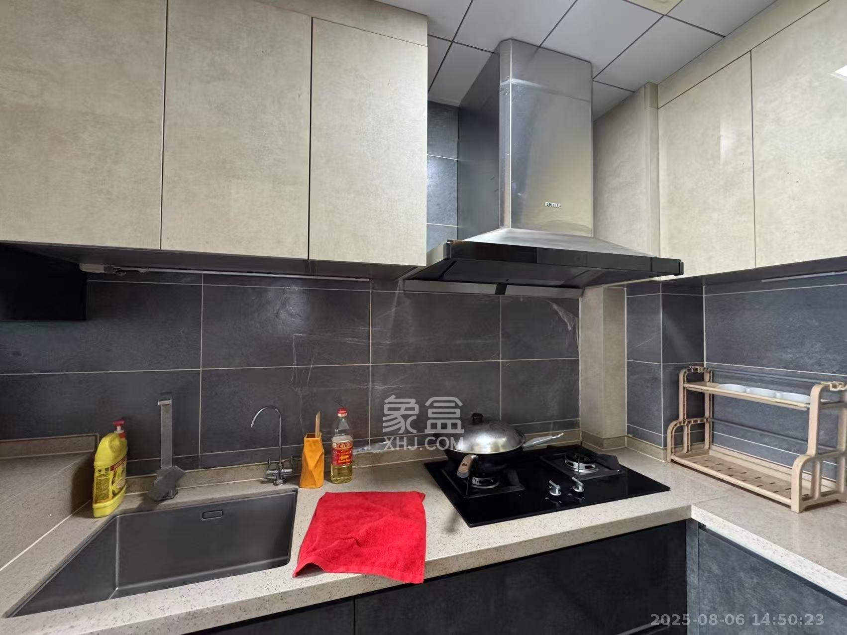 荣悦台 2室1厅1卫 3300.0元/月 荣悦台 2室1厅1卫 3300.0元/月室内图