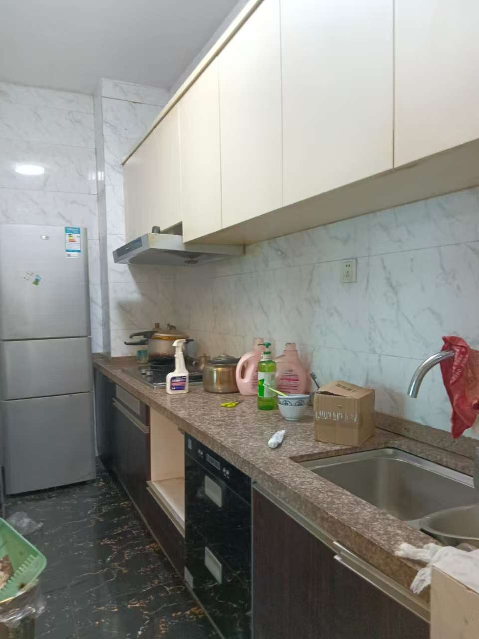 碧桂园  3室1厅2卫   1800.00元/月室内图