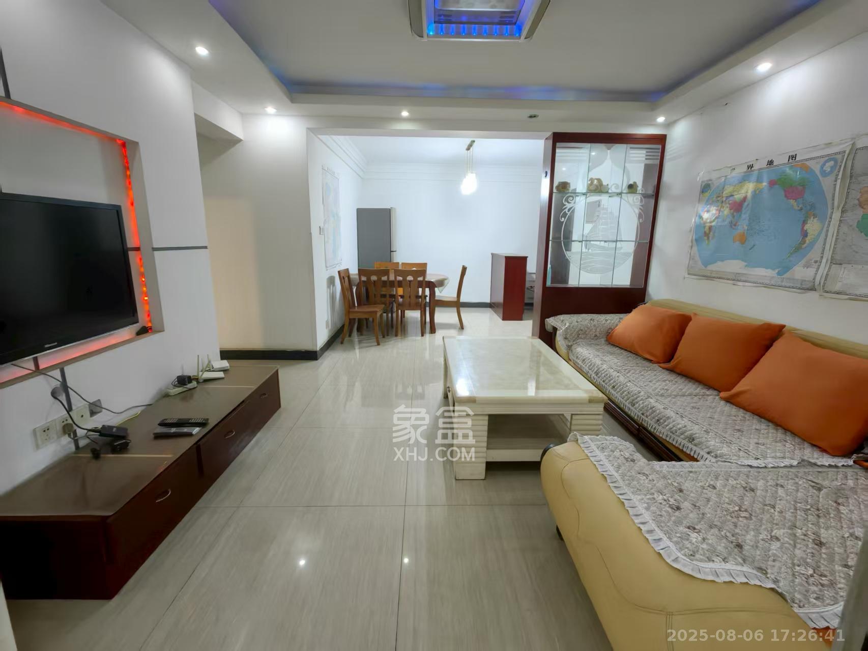 麓谷锦和园 3室2厅1卫 2200.0元/月 麓谷锦和园 3室2厅1卫 2200.0元/月室内图