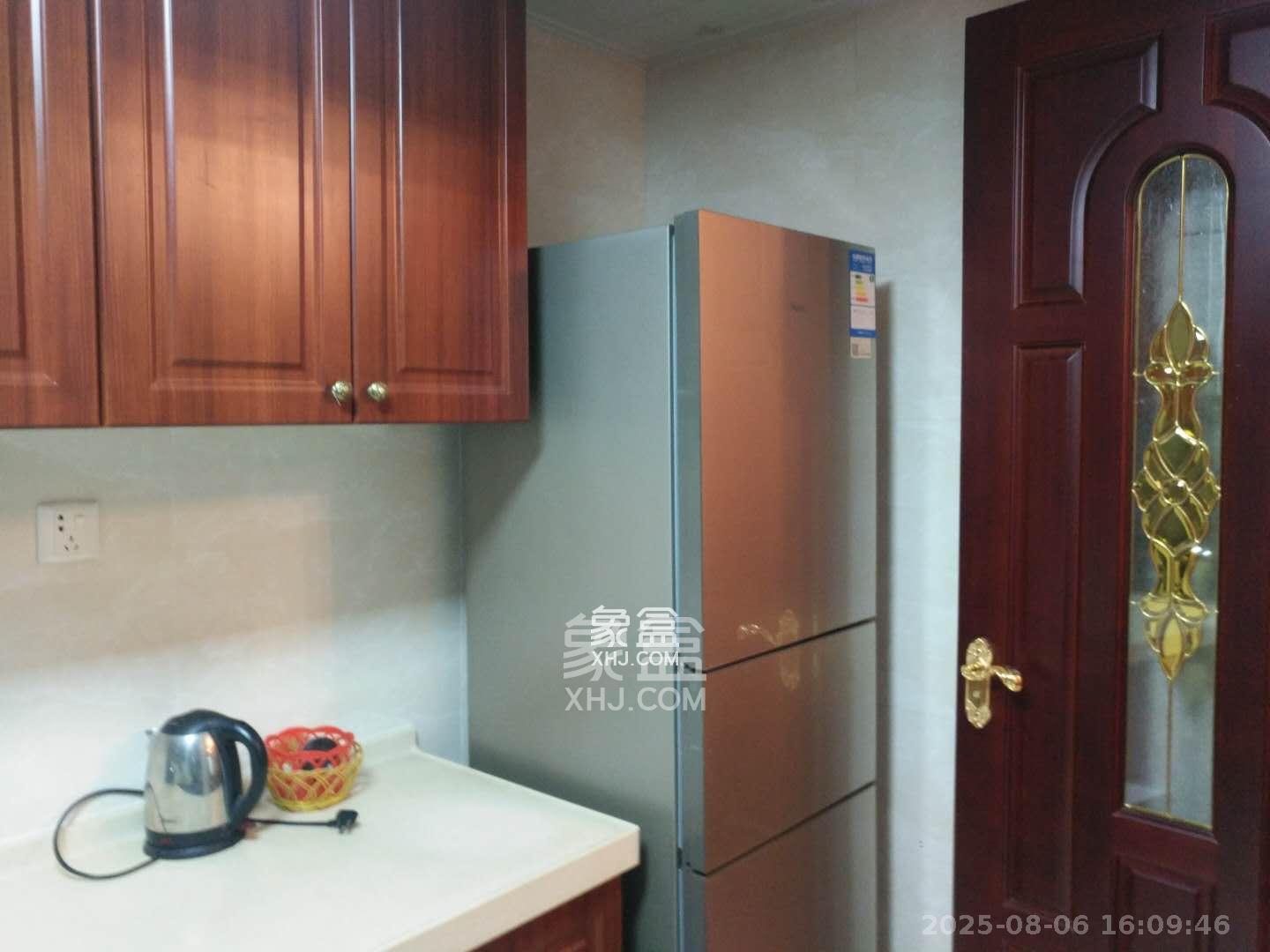 恒大御景湾  3室2厅1卫    3200.0元/月 恒大御景湾  3室2厅1卫    3200.0元/月室内图