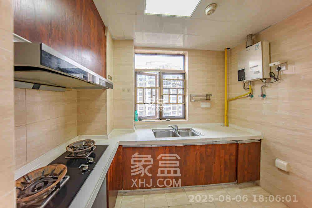 江山帝景哈佛  3室2厅2卫    2300.0元/月 江山帝景哈佛  3室2厅2卫    2300.0元/月室内图